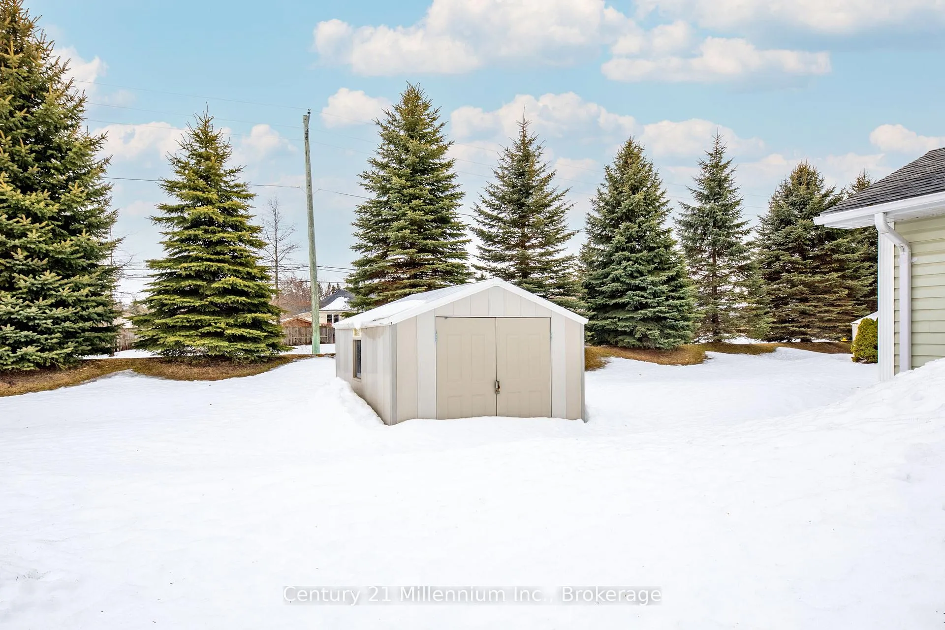 Photo 30 of 20 Illinois Crescent, Wasaga Beach — HOMEH