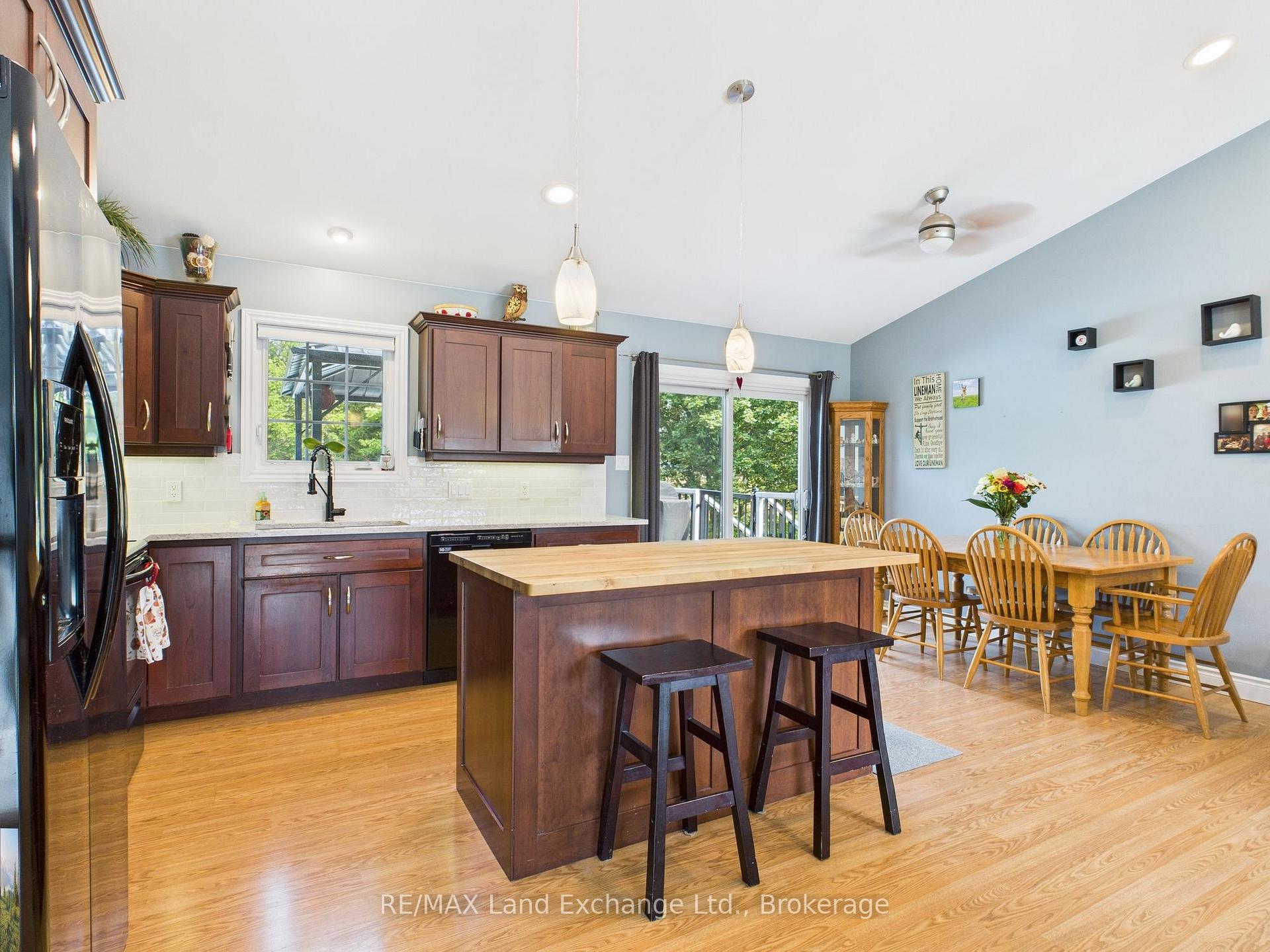 Photo 6 of 16 Maple Street, Kincardine — HOMEH