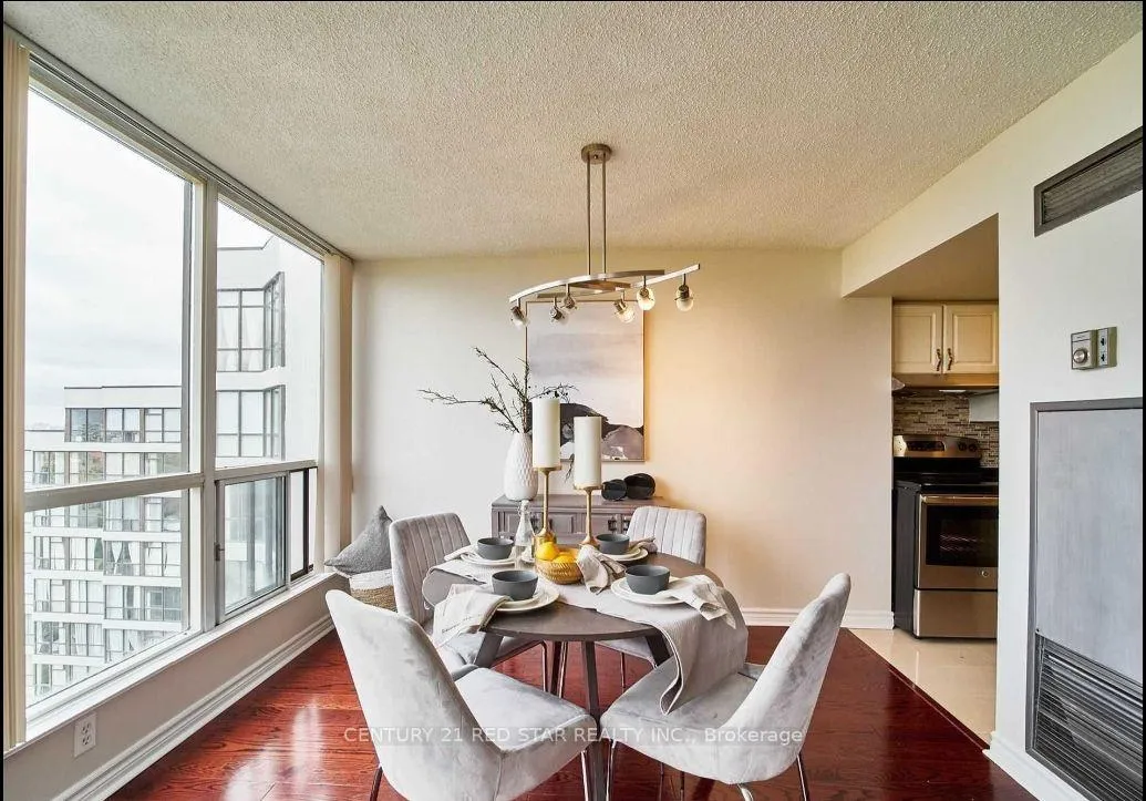 Photo 9 of Unit 1611, 1 Rowntree Road, Etobicoke, Mount Olive-Silverstone-Jamestown — HOMEH