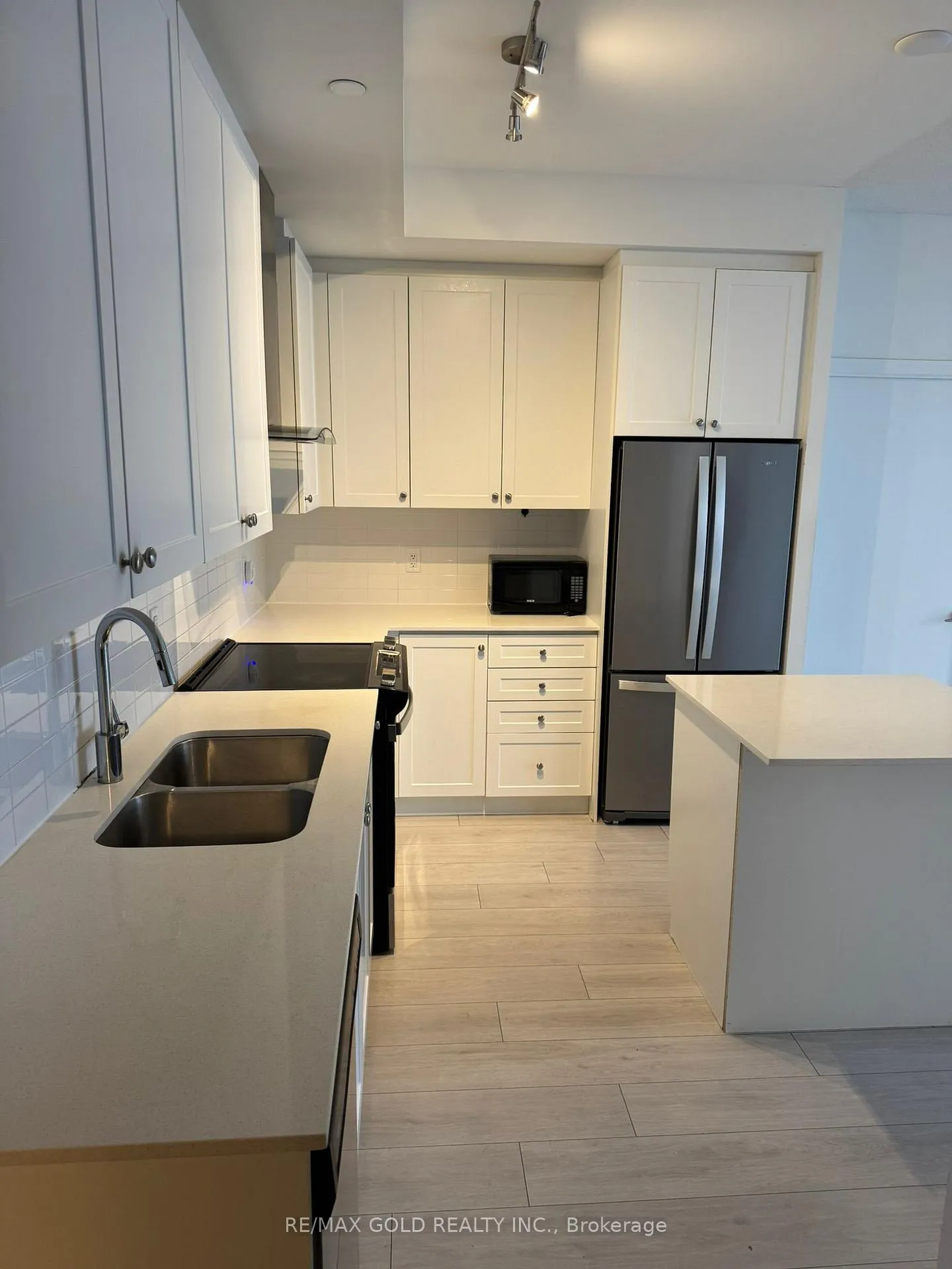 Photo 5 of Unit 2301, 55 Duke Street, Kitchener — HOMEH