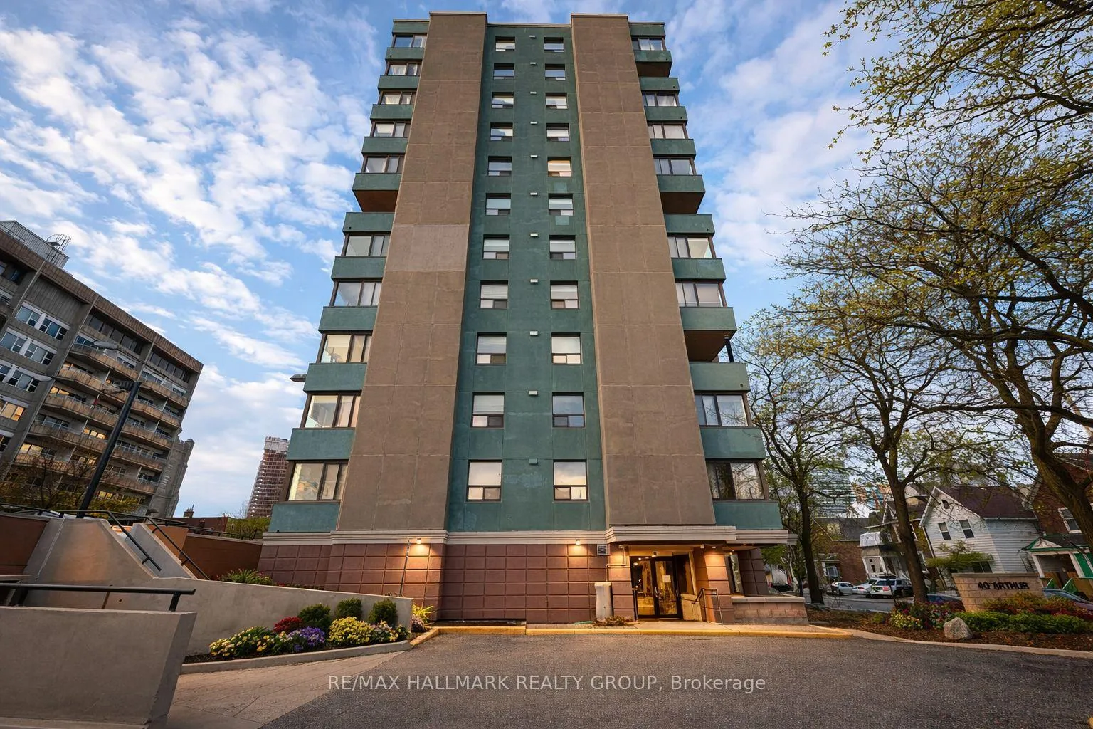 Front of Unit 304, 40 Arthur Street