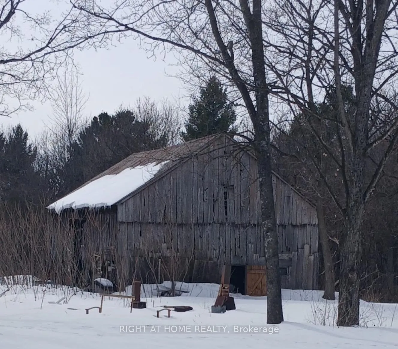 Photo 5 of 3686 Maple Avenue, Augusta, Augusta Twp — HOMEH