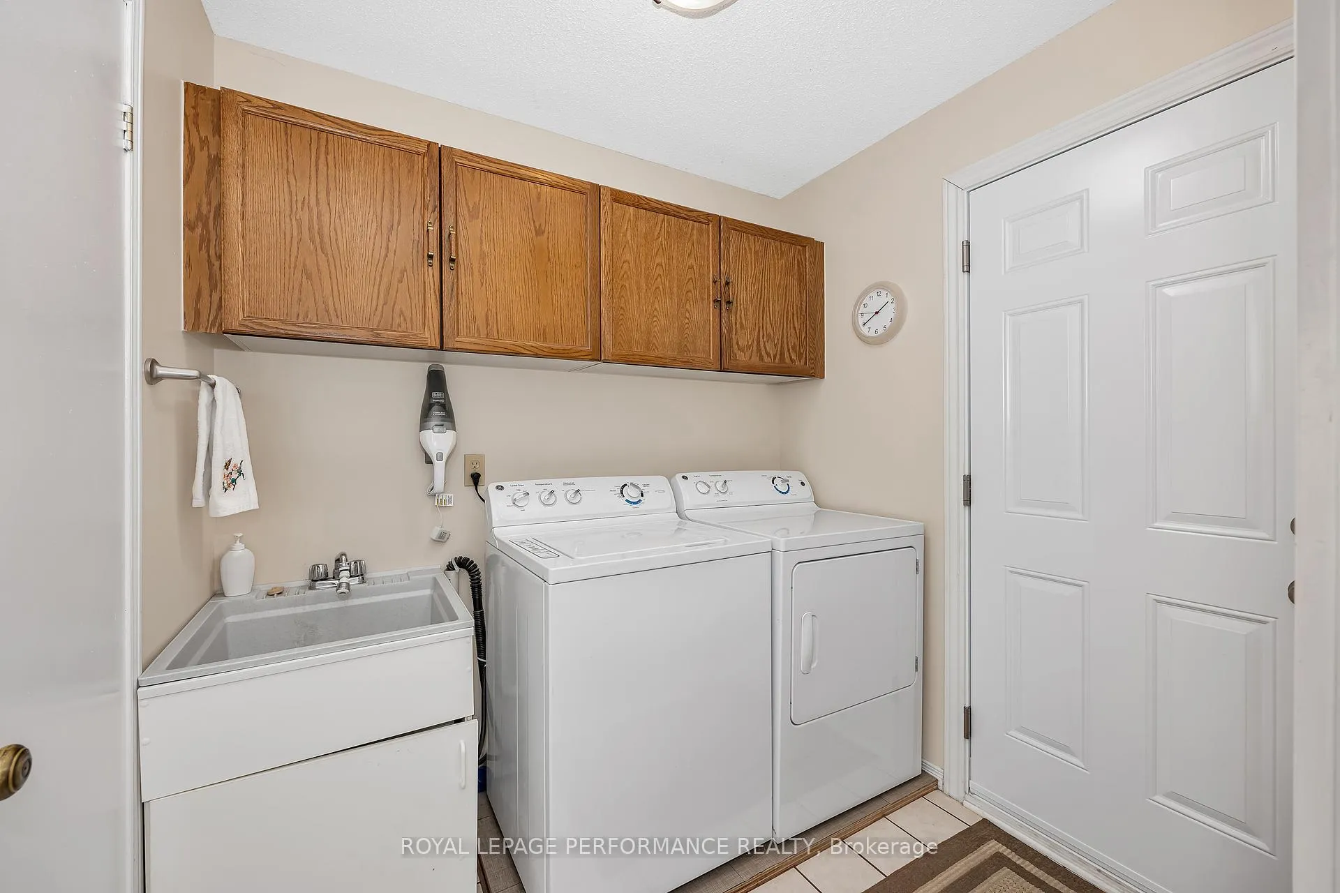 Photo 12 of 1764 Tache Way, Ottawa, Fallingbrook/Pineridge — HOMEH