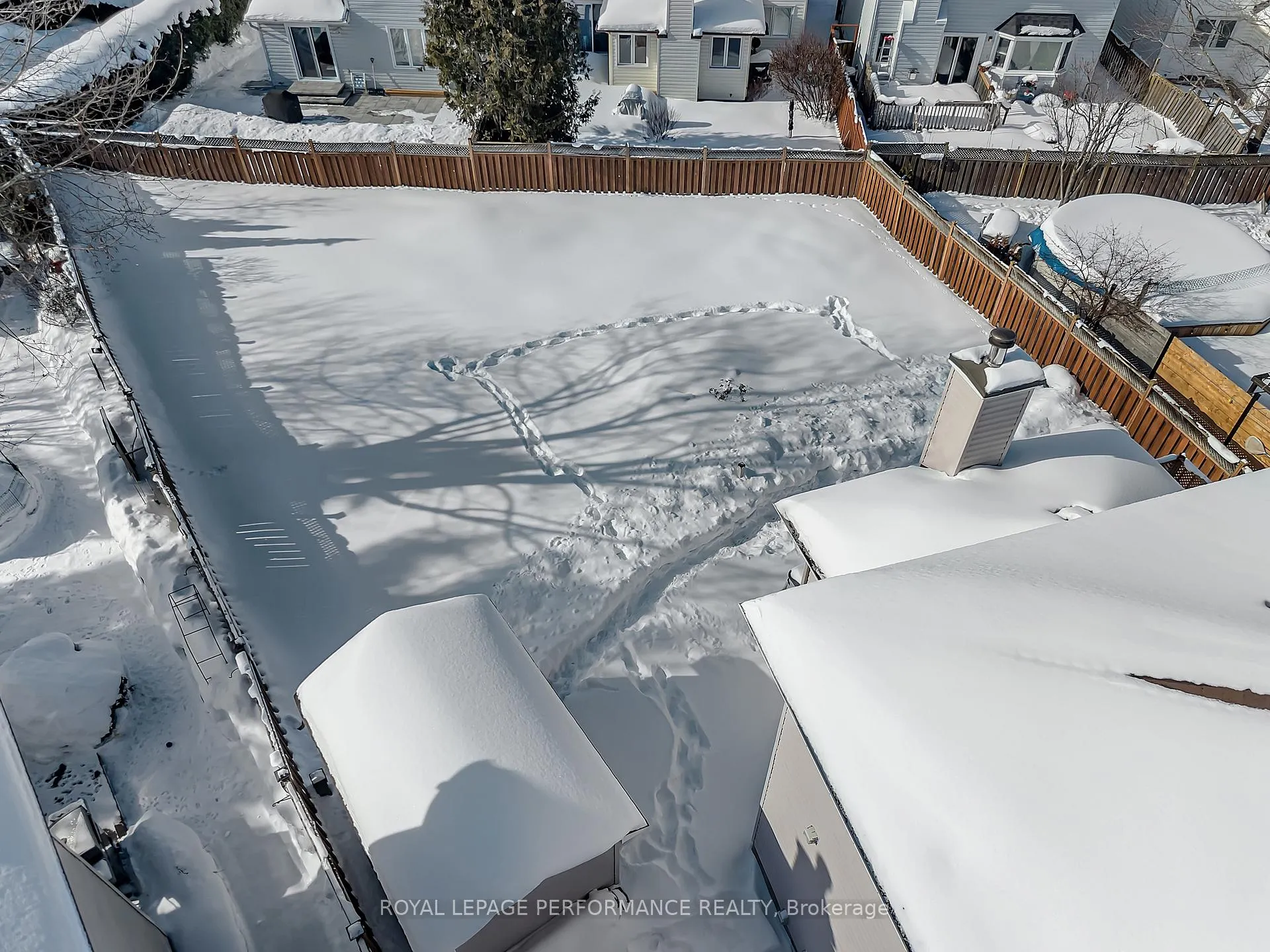 Photo 32 of 1764 Tache Way, Ottawa, Fallingbrook/Pineridge — HOMEH