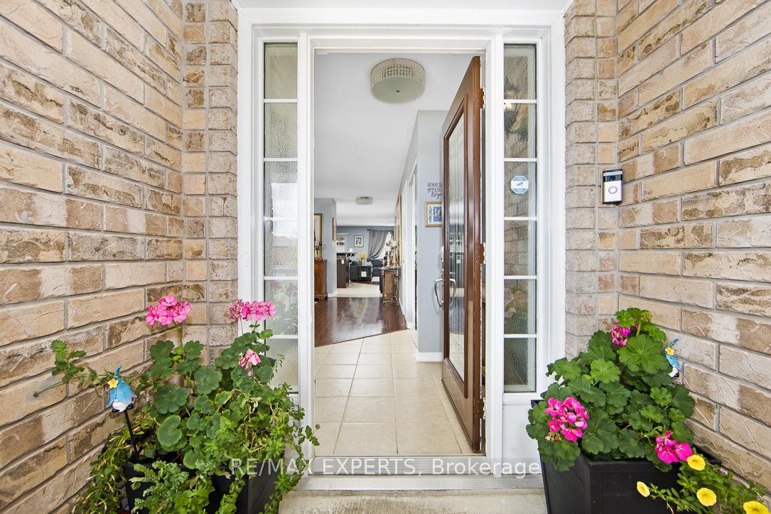 Photo 3 of 2184 Nevils Street, Innisfil, Alcona — HOMEH