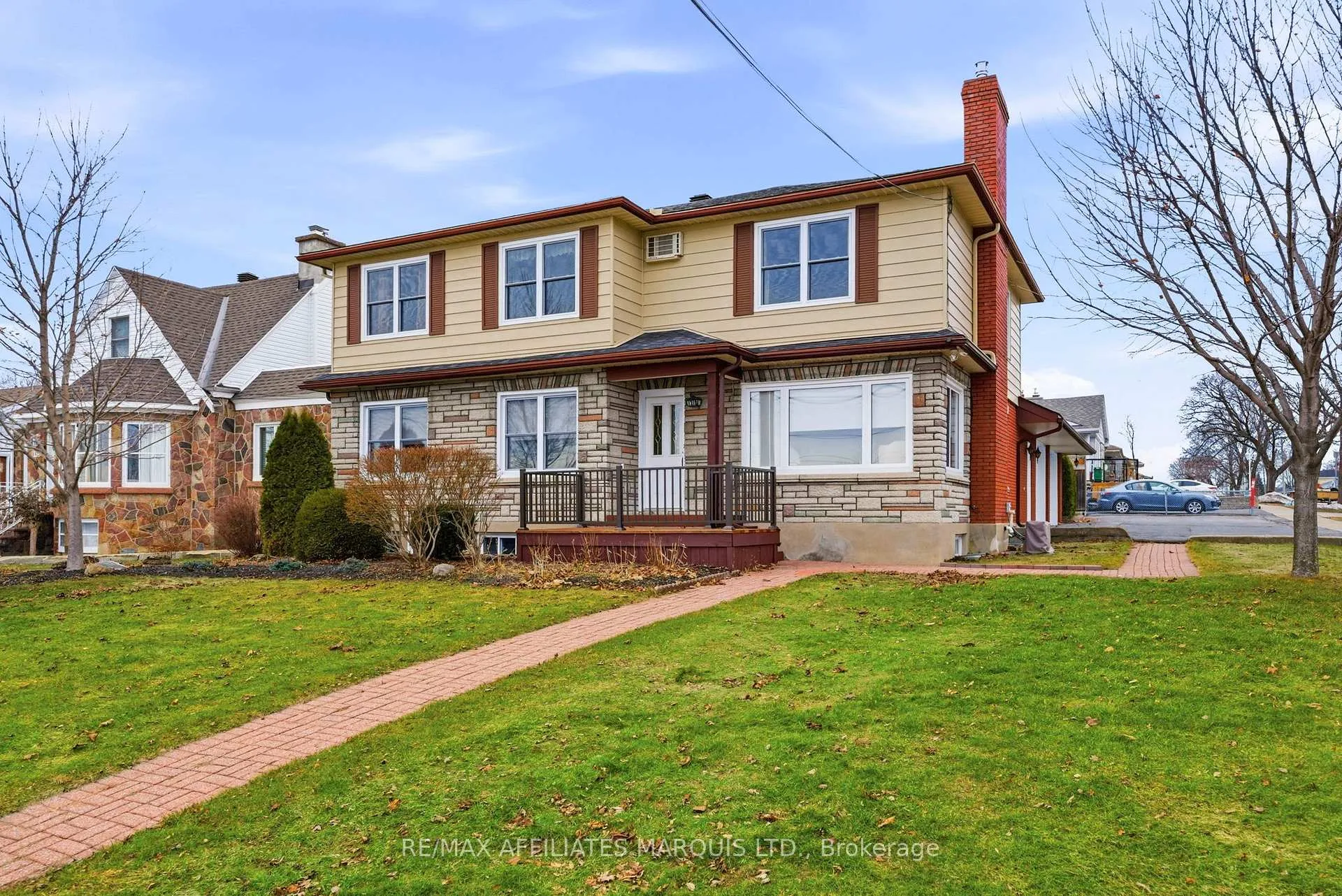 Photo 1 of 1318 Montreal Road, Cornwall — HOMEH
