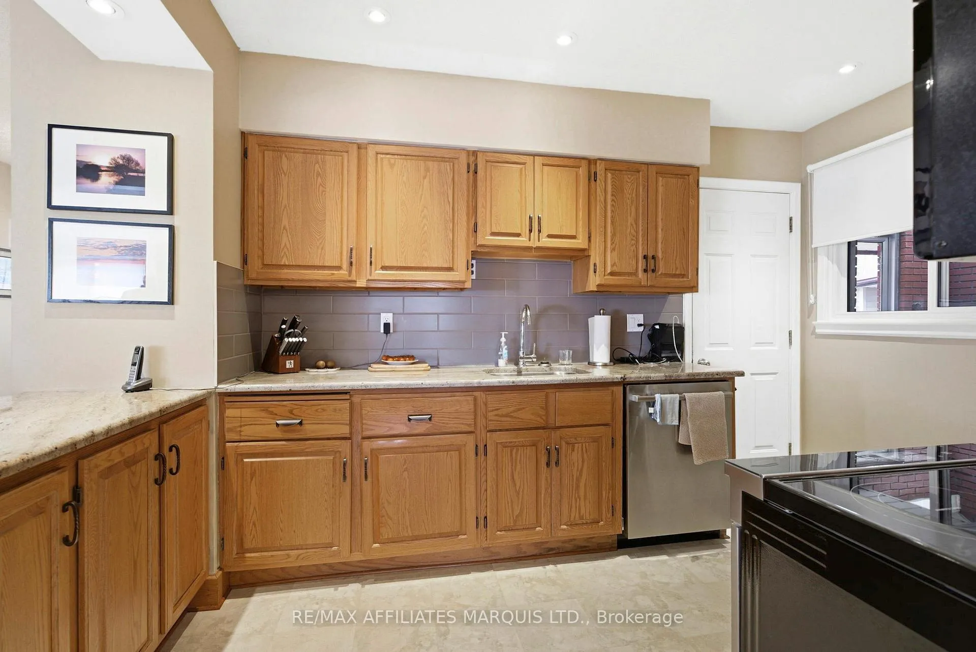 Photo 12 of 1318 Montreal Road, Cornwall — HOMEH