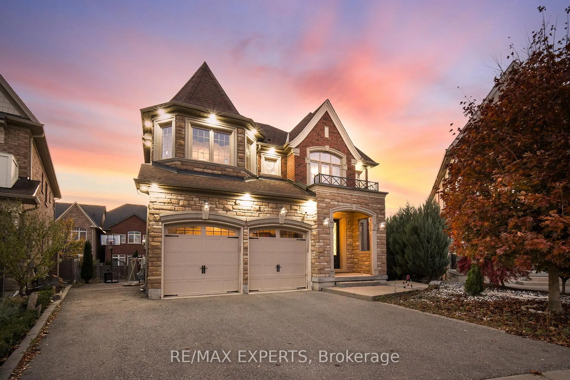 Photo 1 of 50 Lilly Valley Crescent, King, King City — HOMEH