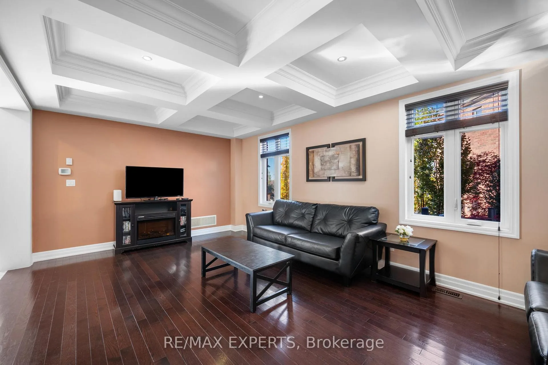 Photo 7 of 50 Lilly Valley Crescent, King, King City — HOMEH