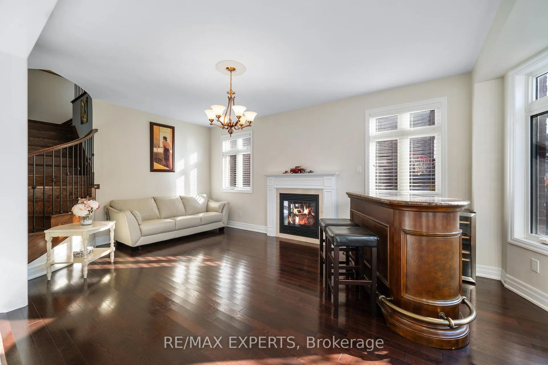 Photo 11 of 50 Lilly Valley Crescent, King, King City — HOMEH