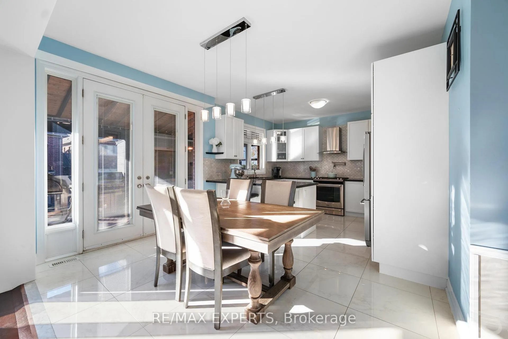 Photo 14 of 50 Lilly Valley Crescent, King, King City — HOMEH