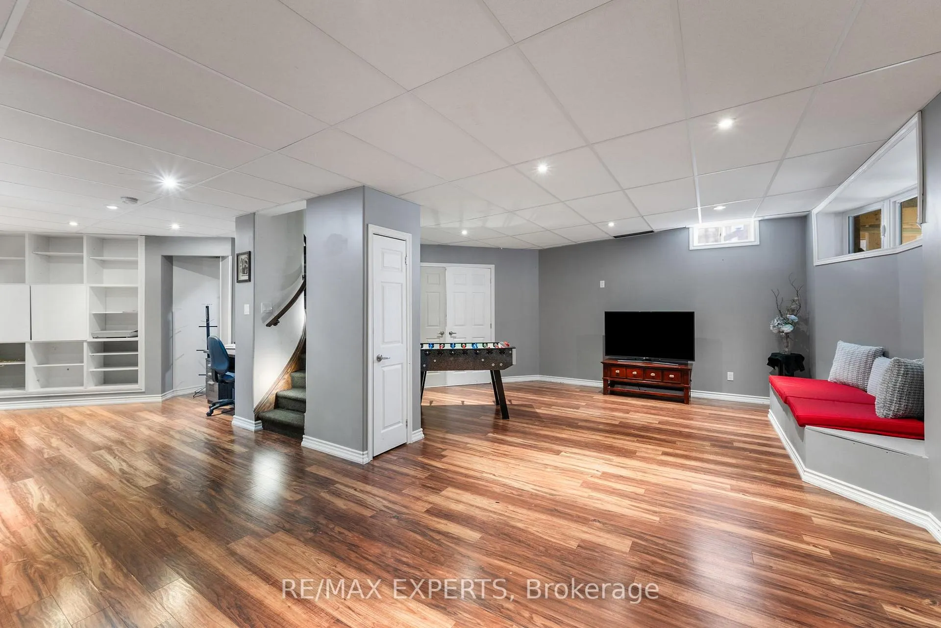 Photo 41 of 50 Lilly Valley Crescent, King, King City — HOMEH