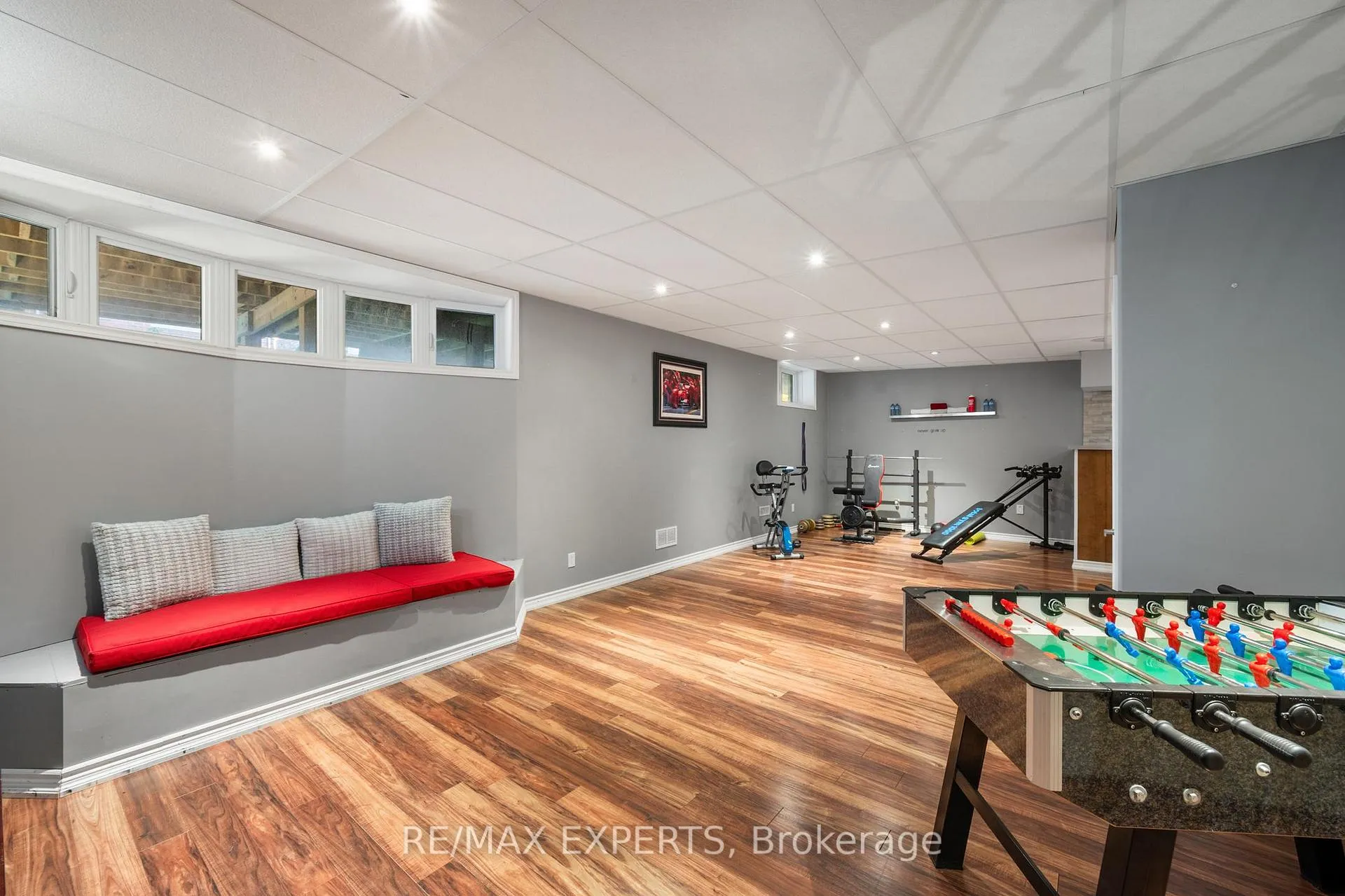 Photo 42 of 50 Lilly Valley Crescent, King, King City — HOMEH