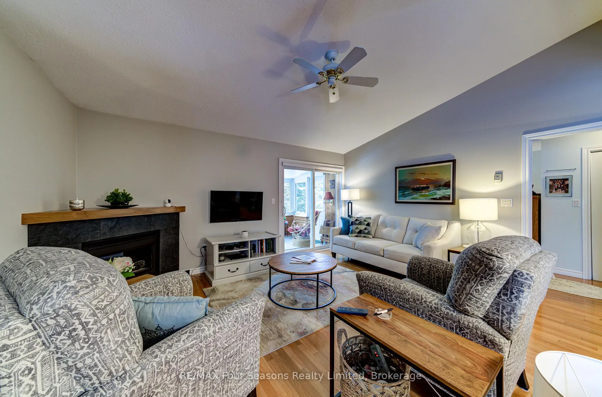 Photo 16 of Unit 8, 275 Huron Street, Clearview, Stayner — HOMEH
