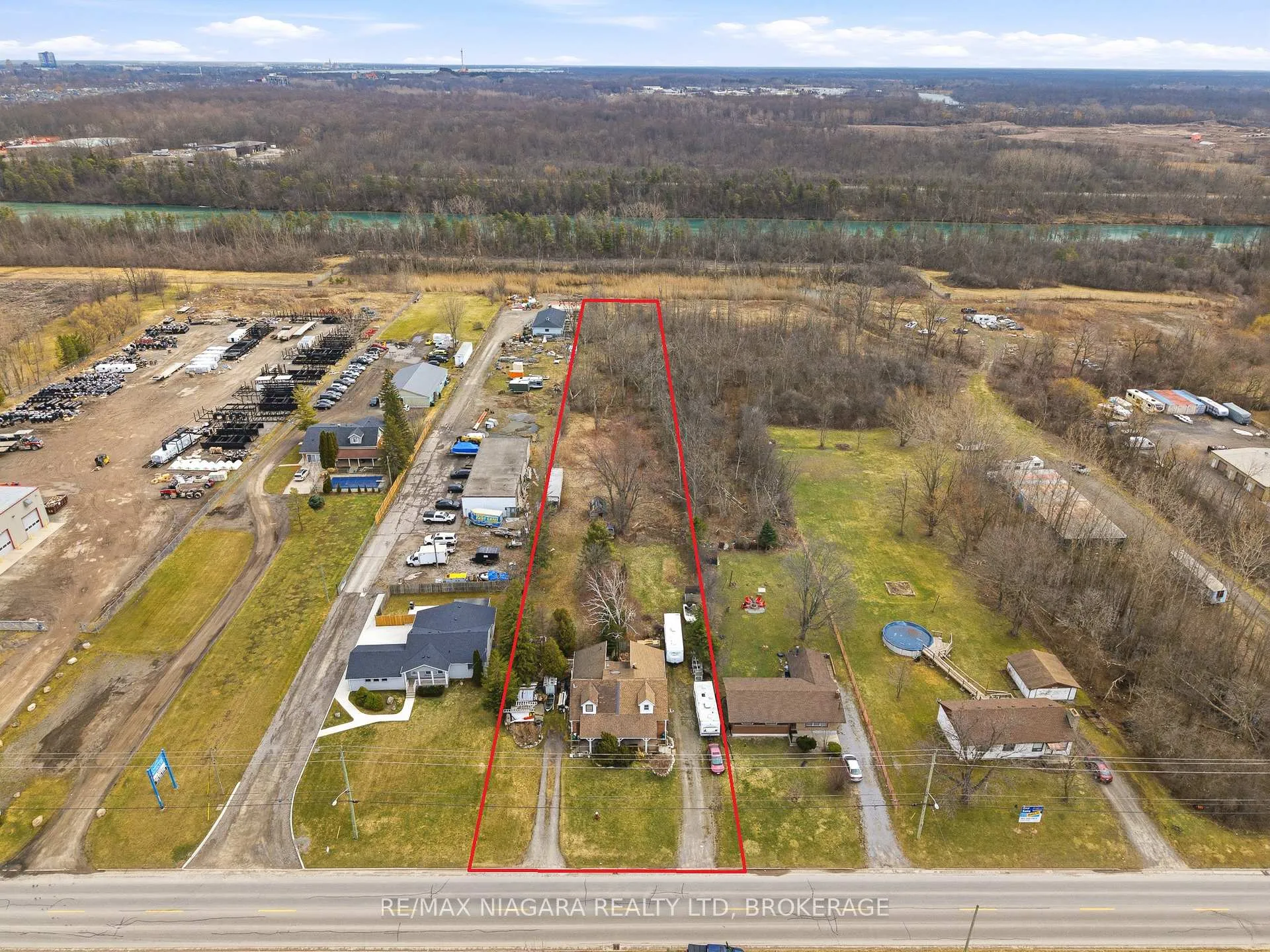 Photo of 8356 Oakwood Drive