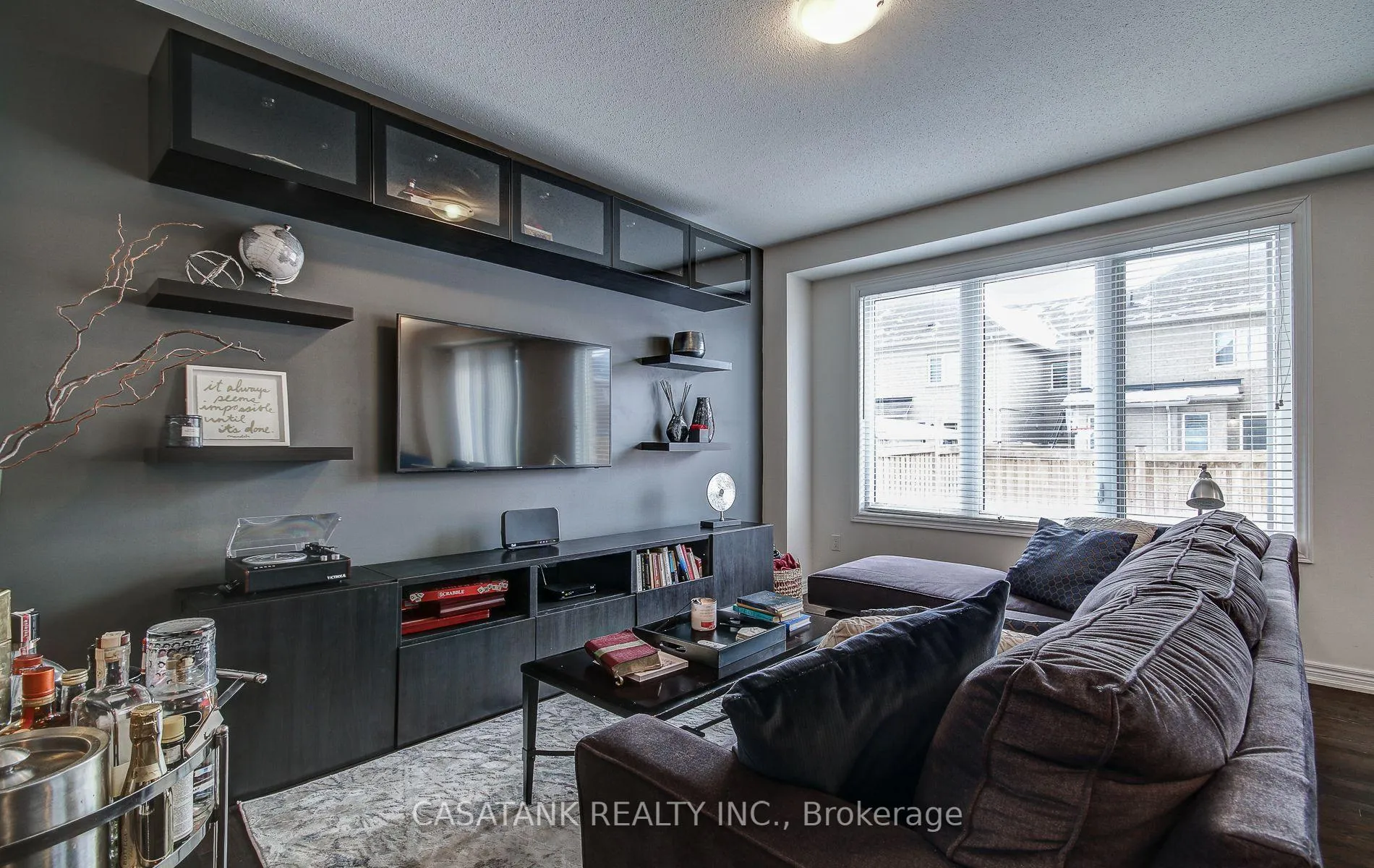 Photo 4 of 20 Zelda Road, Brampton, Sandringham-Wellington North — HOMEH