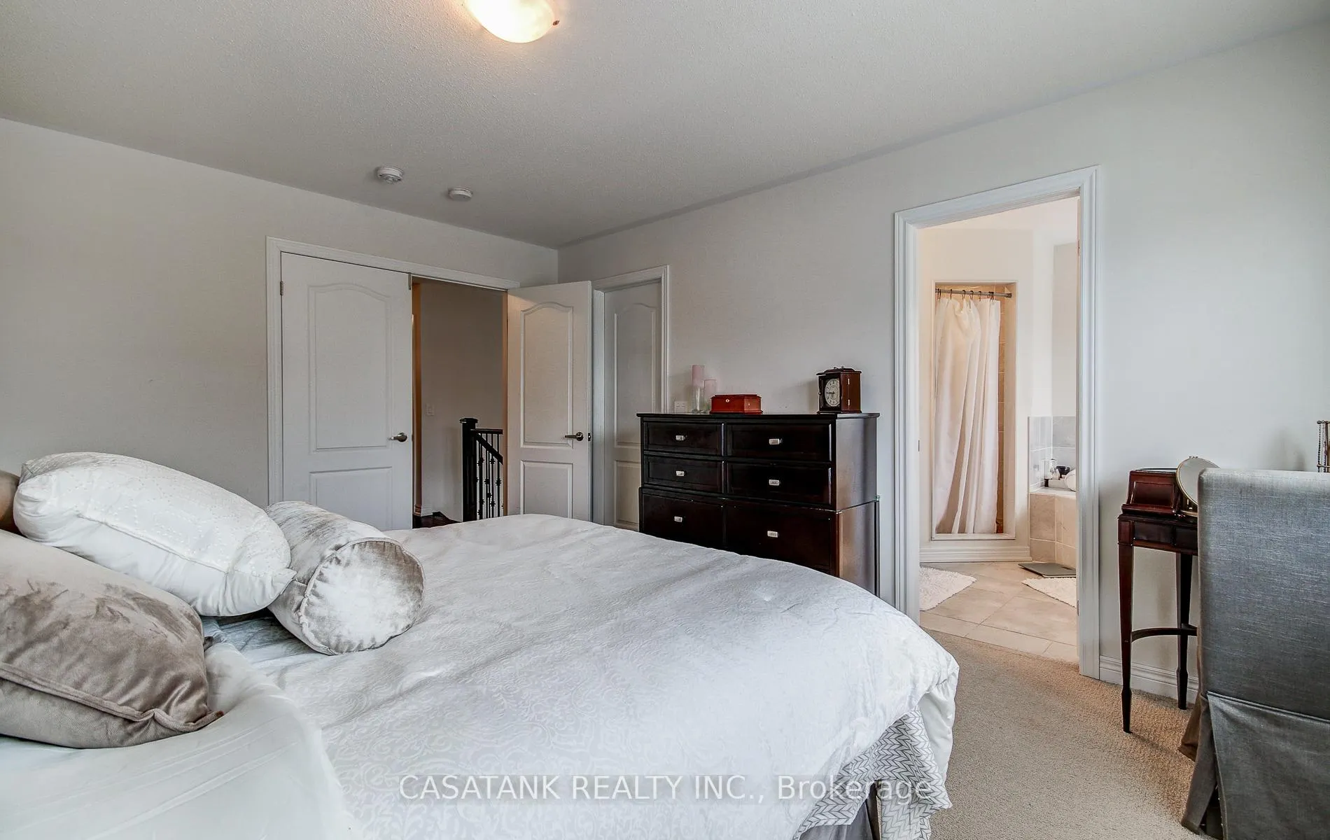 Photo 12 of 20 Zelda Road, Brampton, Sandringham-Wellington North — HOMEH