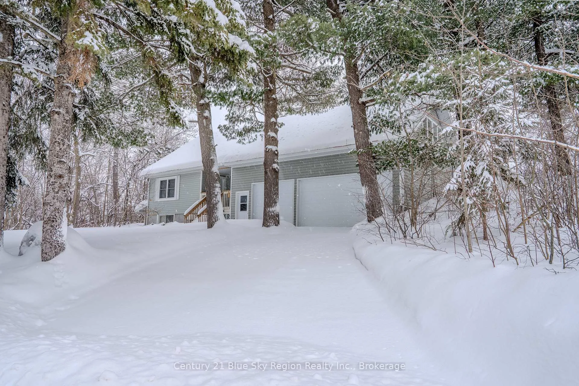 Photo 2 of 10 Toronto Street, Callander — HOMEH