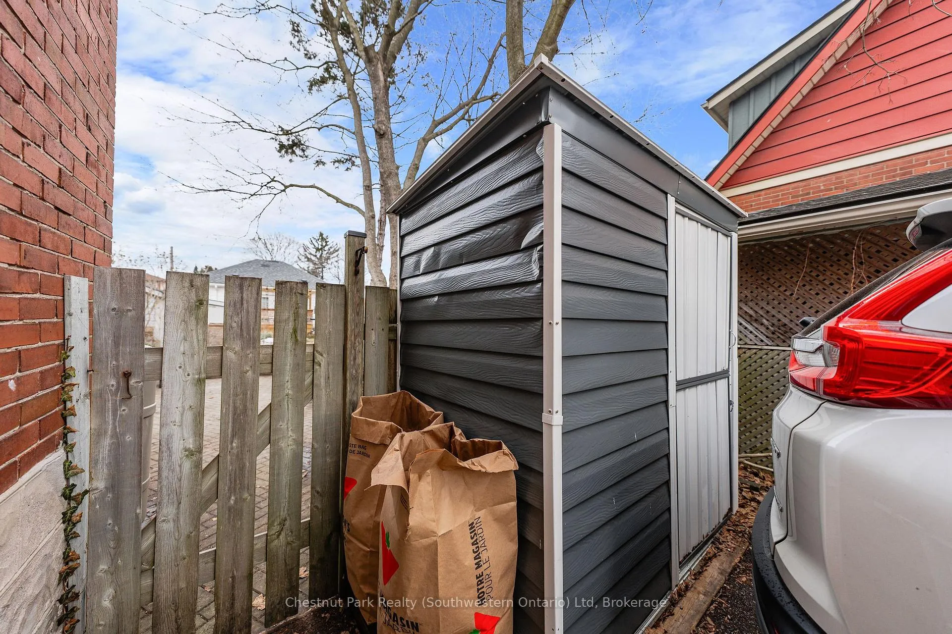Photo 44 of 122 Kingsmill Avenue, Guelph, St. Patrick's Ward — HOMEH