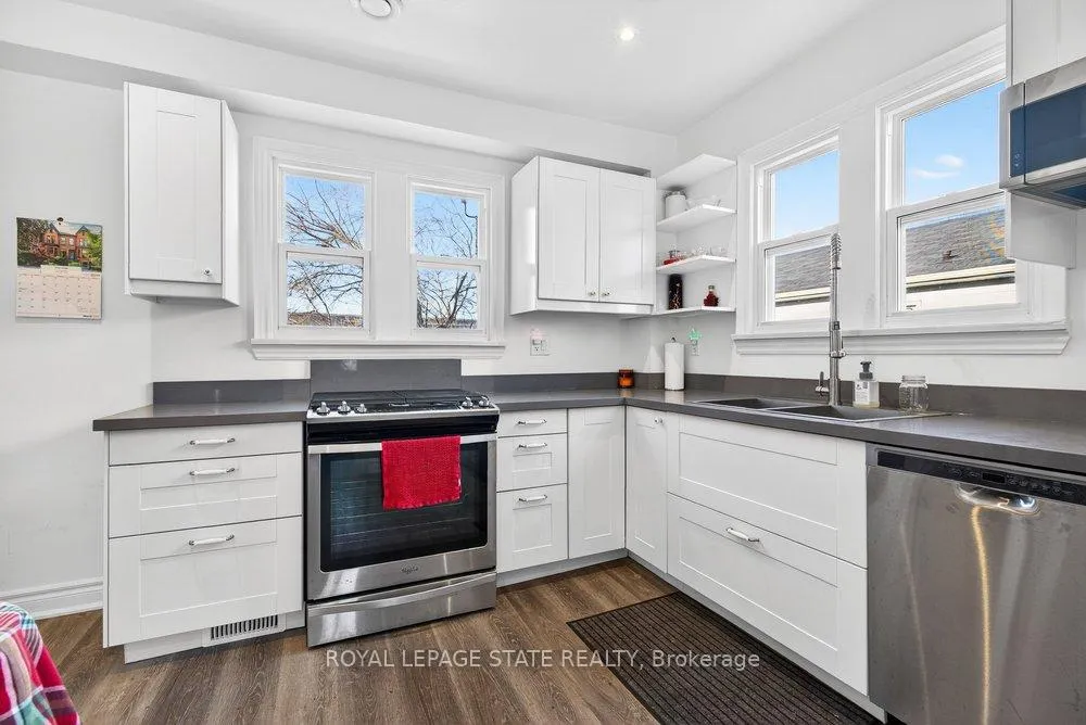 Photo 3 of 710 Rennie Street, Hamilton, Parkview — HOMEH