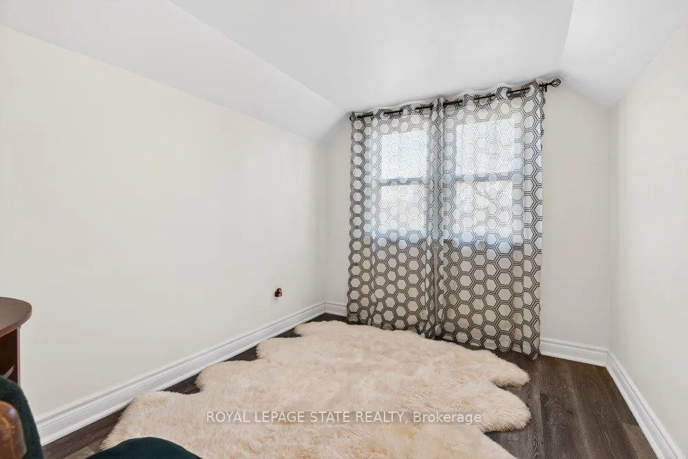 Photo 6 of 710 Rennie Street, Hamilton, Parkview — HOMEH