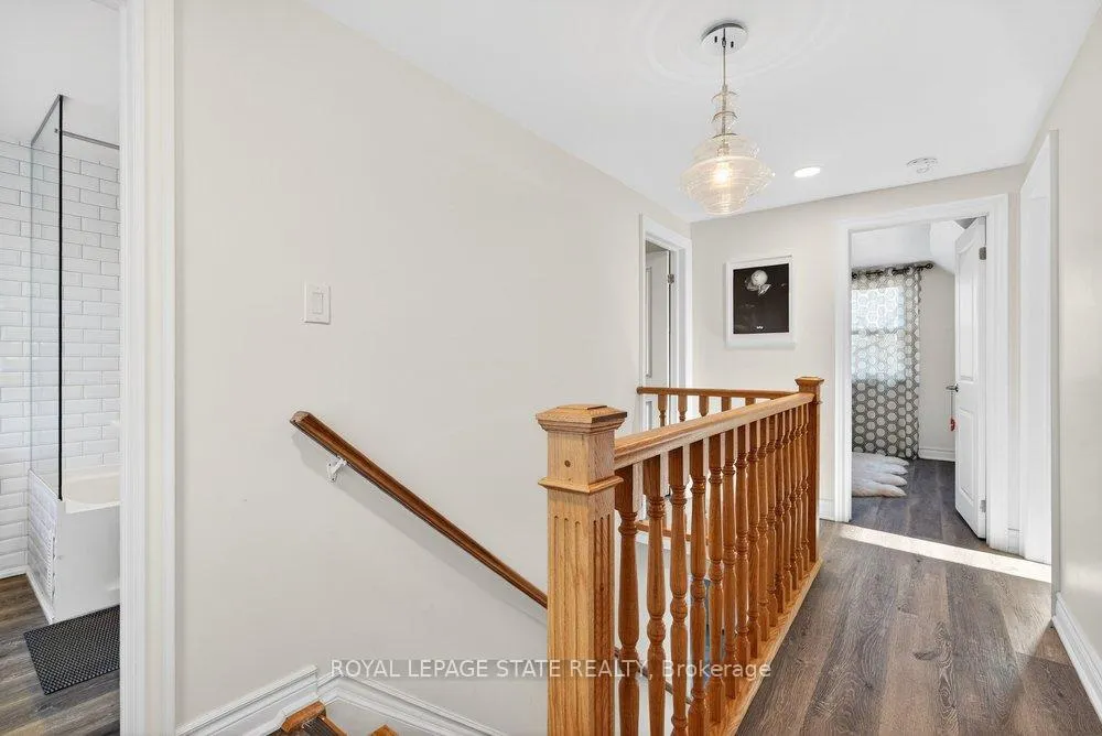 Photo 32 of 710 Rennie Street, Hamilton, Parkview — HOMEH
