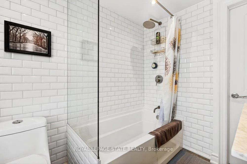Photo 39 of 710 Rennie Street, Hamilton, Parkview — HOMEH