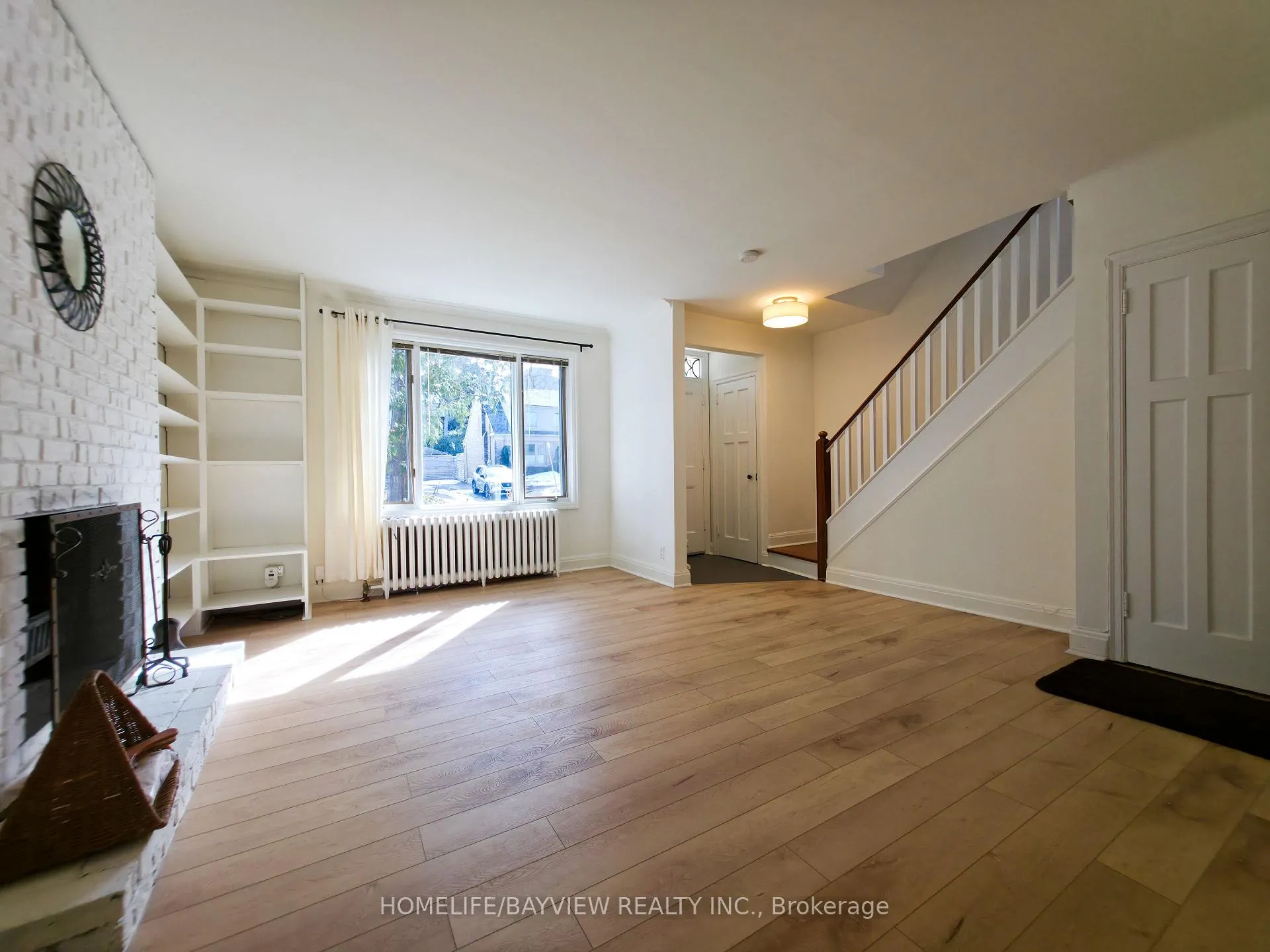 Photo 4 of 46 Fairfield Road, Toronto, Mount Pleasant East — HOMEH