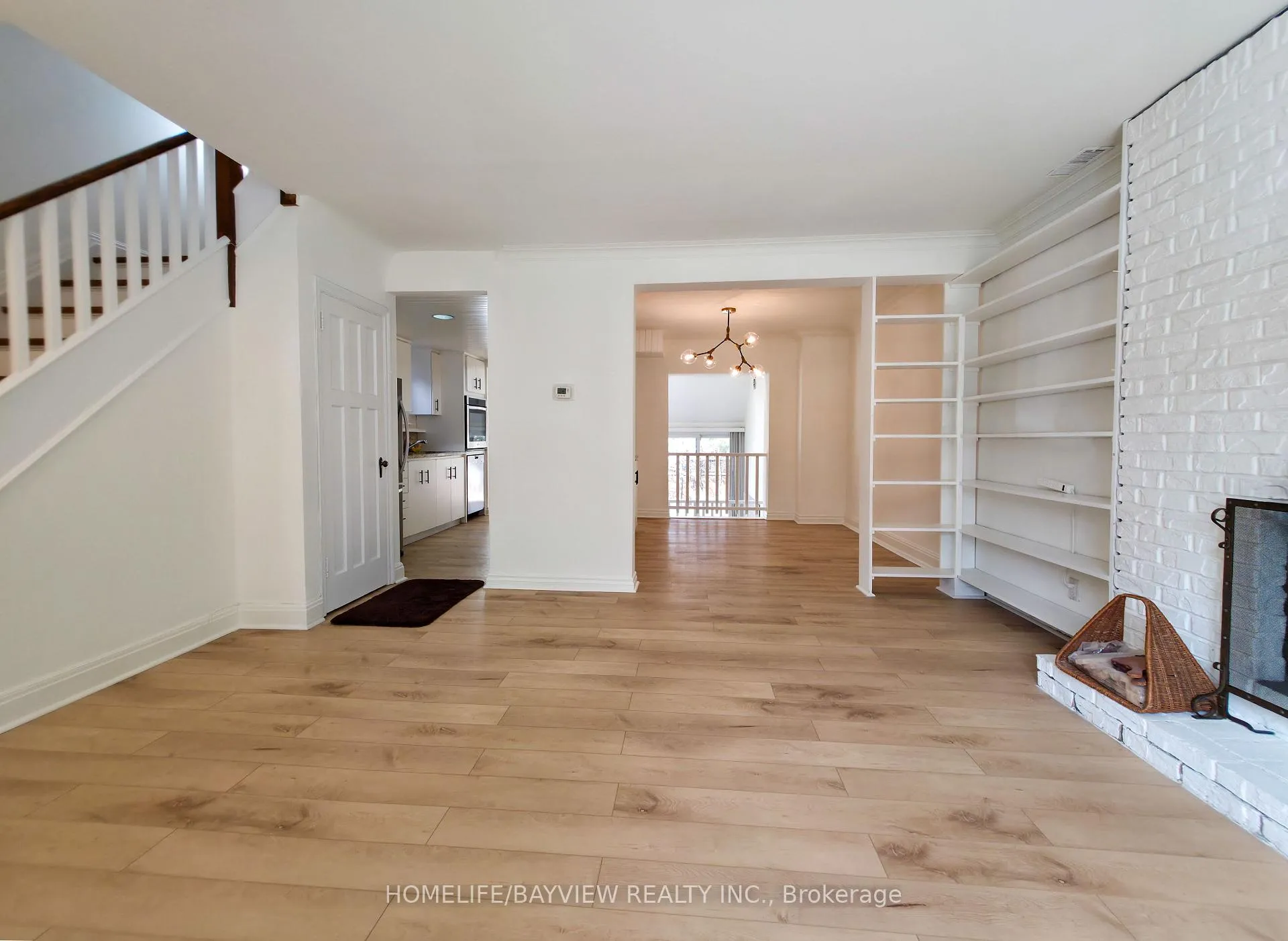 Photo 5 of 46 Fairfield Road, Toronto, Mount Pleasant East — HOMEH