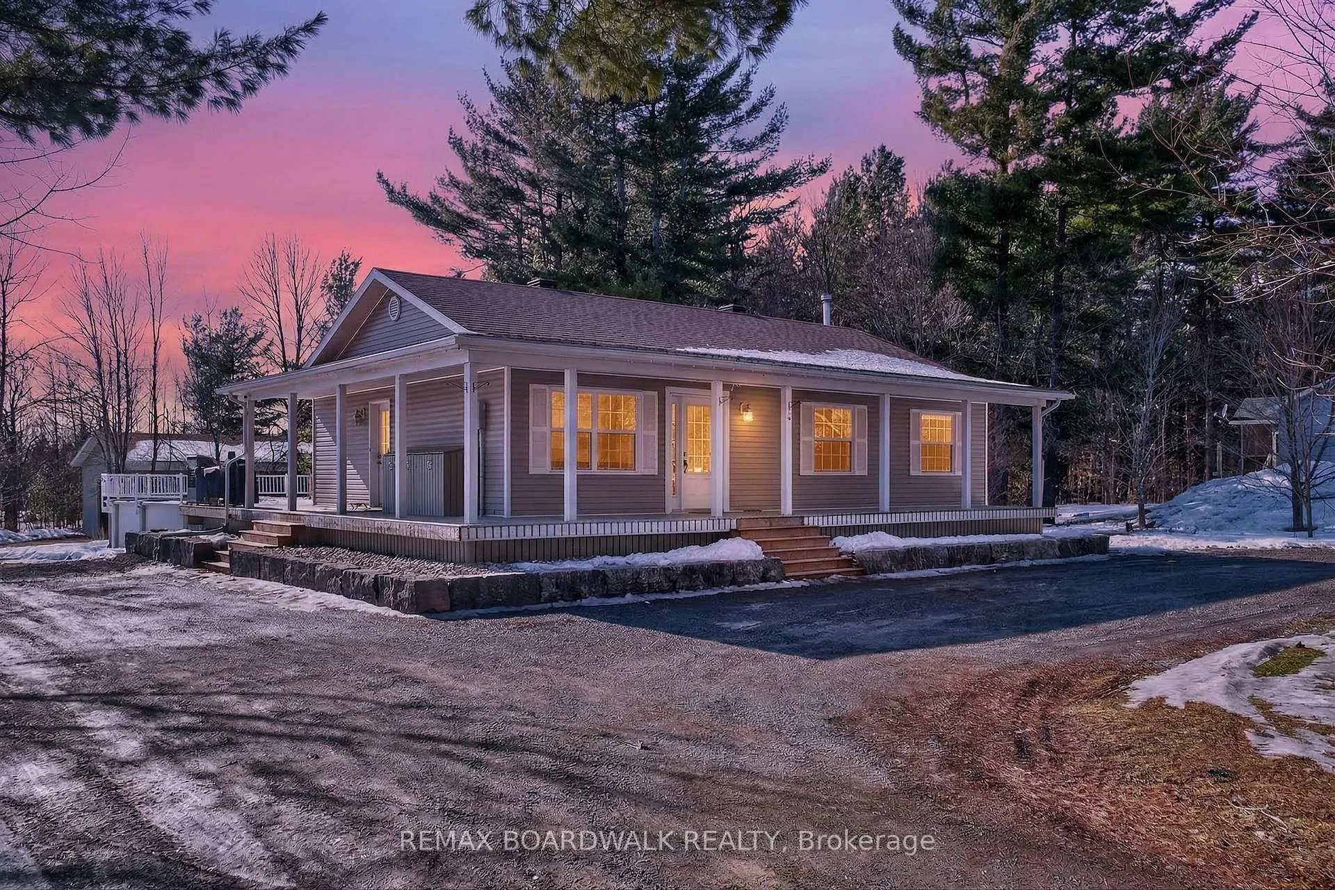 Photo 2 of 551 McLachlan Road, McNab/Braeside, Mcnab/Braeside Twps — HOMEH