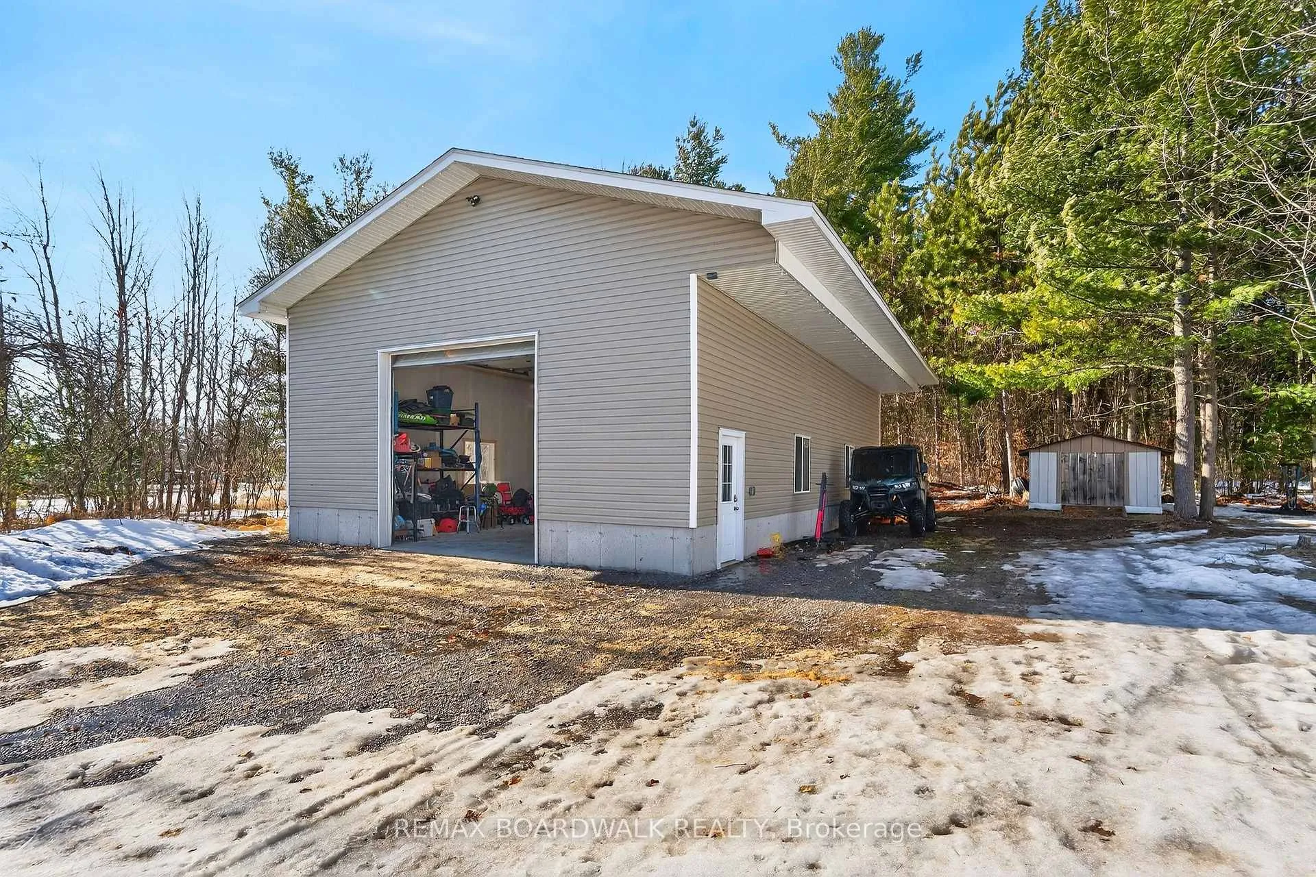 Photo 3 of 551 McLachlan Road, McNab/Braeside, Mcnab/Braeside Twps — HOMEH