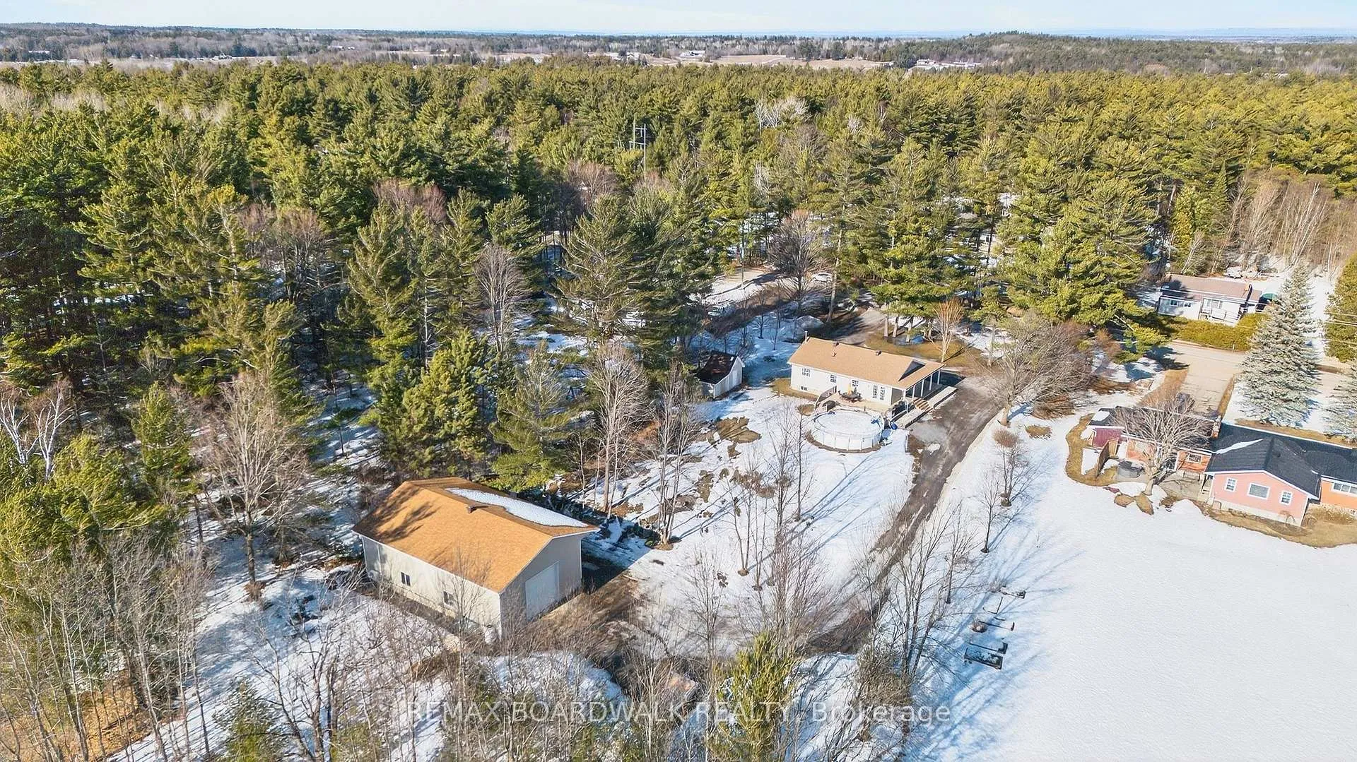 Photo 4 of 551 McLachlan Road, McNab/Braeside, Mcnab/Braeside Twps — HOMEH