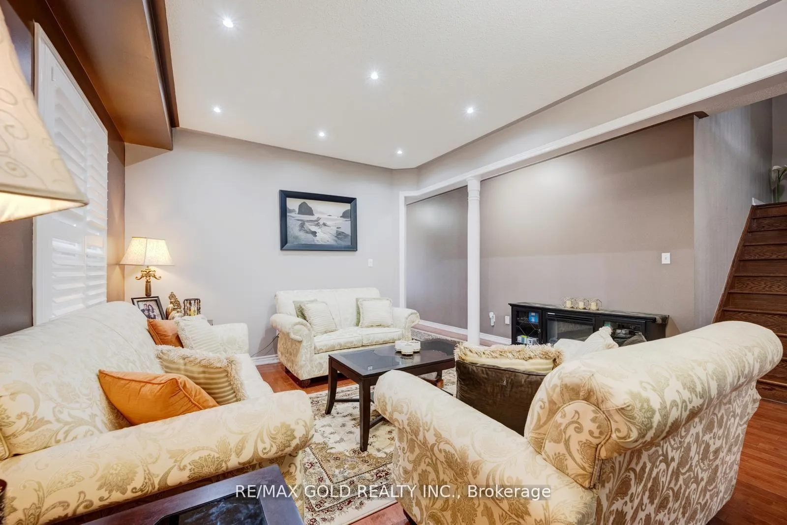 Photo 8 of Unit Main & Upper Level, 44 Summershade Street, Brampton, Bram East — HOMEH
