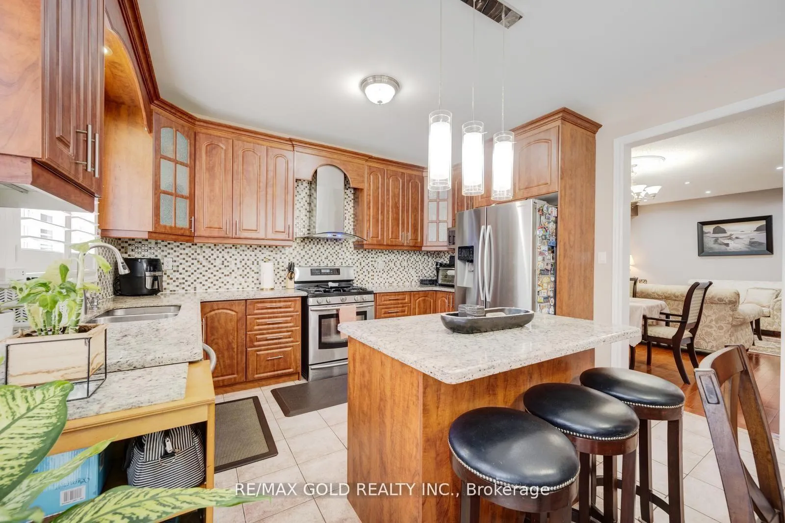 Photo 12 of Unit Main & Upper Level, 44 Summershade Street, Brampton, Bram East — HOMEH