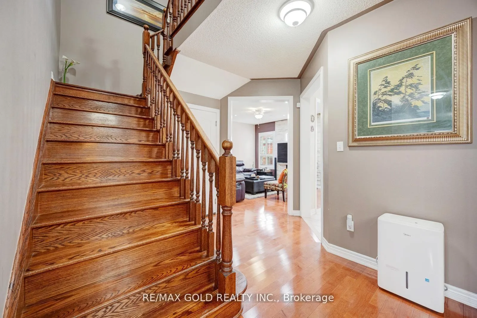 Photo 15 of Unit Main & Upper Level, 44 Summershade Street, Brampton, Bram East — HOMEH