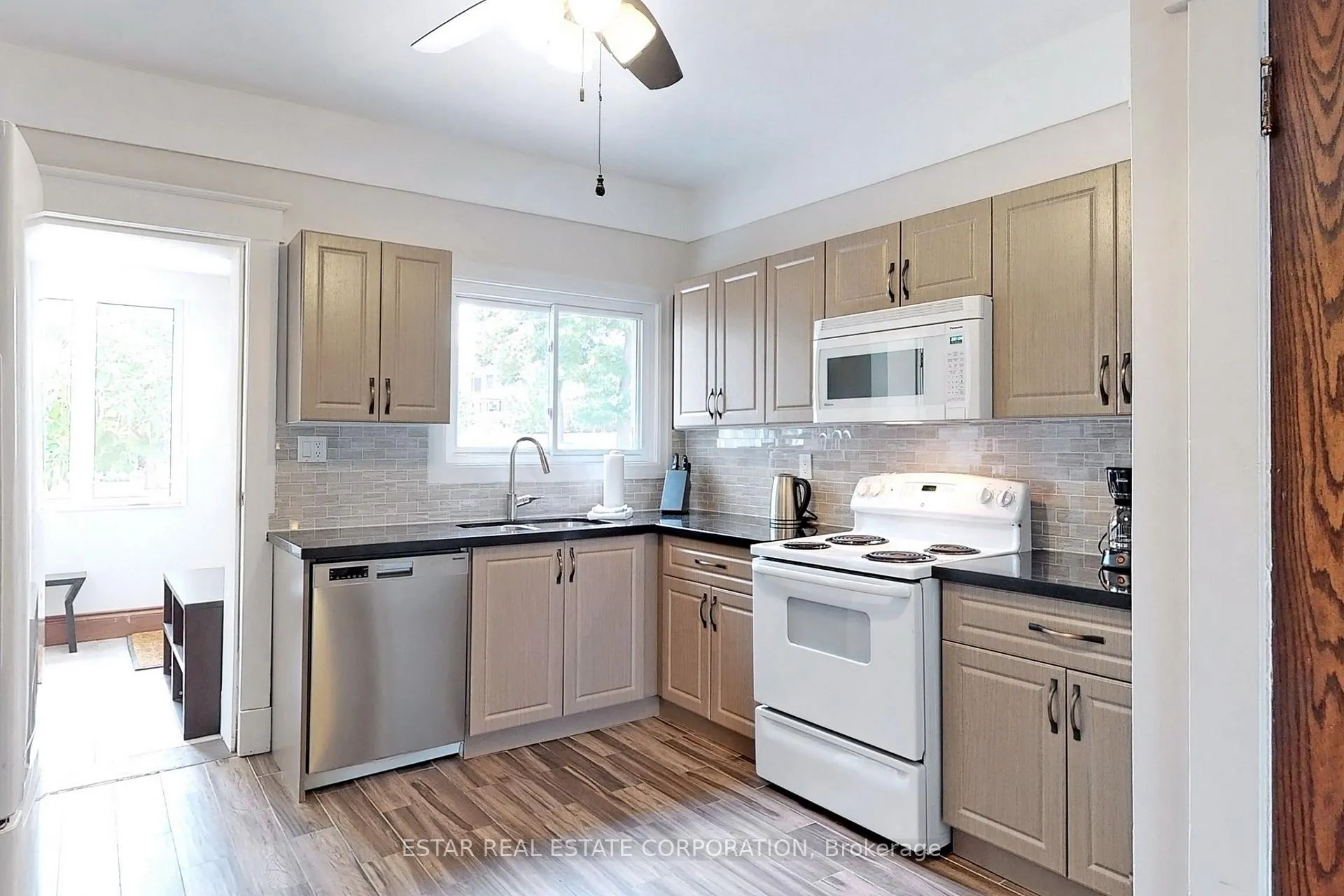Photo 11 of 5007 River Road, Niagara Falls, Downtown — HOMEH