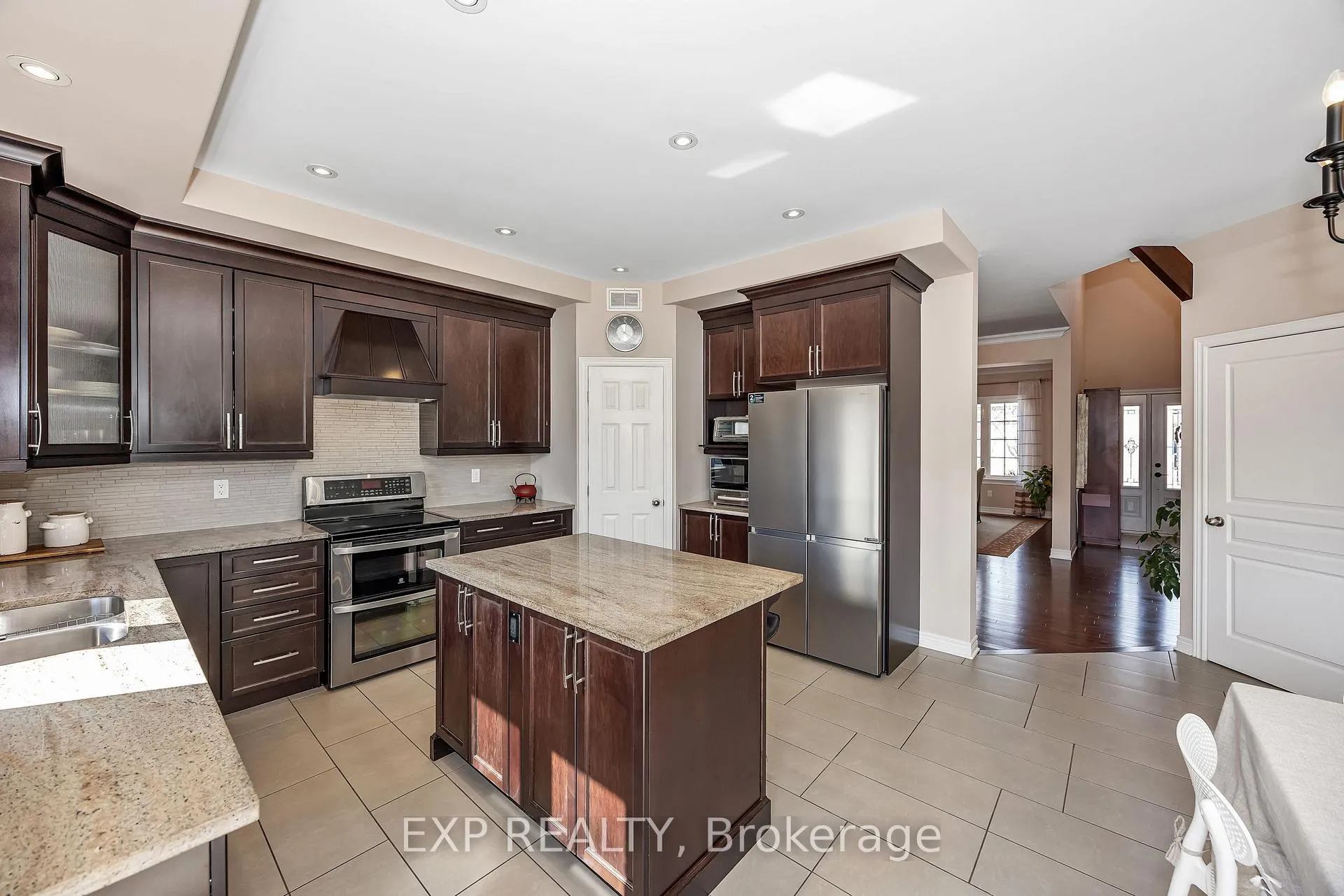 Photo 8 of 419 Landswood Way, Ottawa, Stittsville (South) — HOMEH