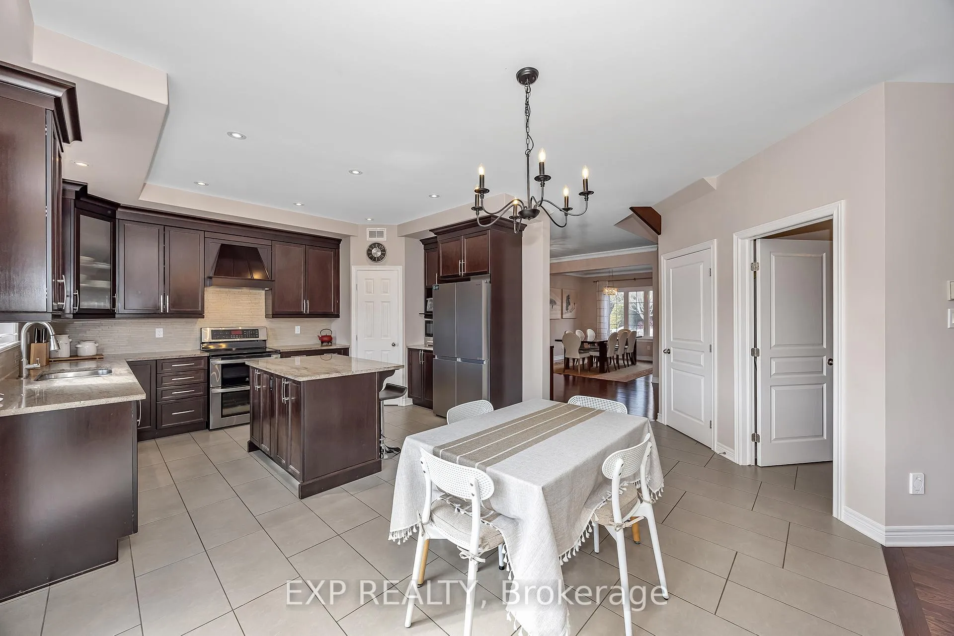 Photo 10 of 419 Landswood Way, Ottawa, Stittsville (South) — HOMEH