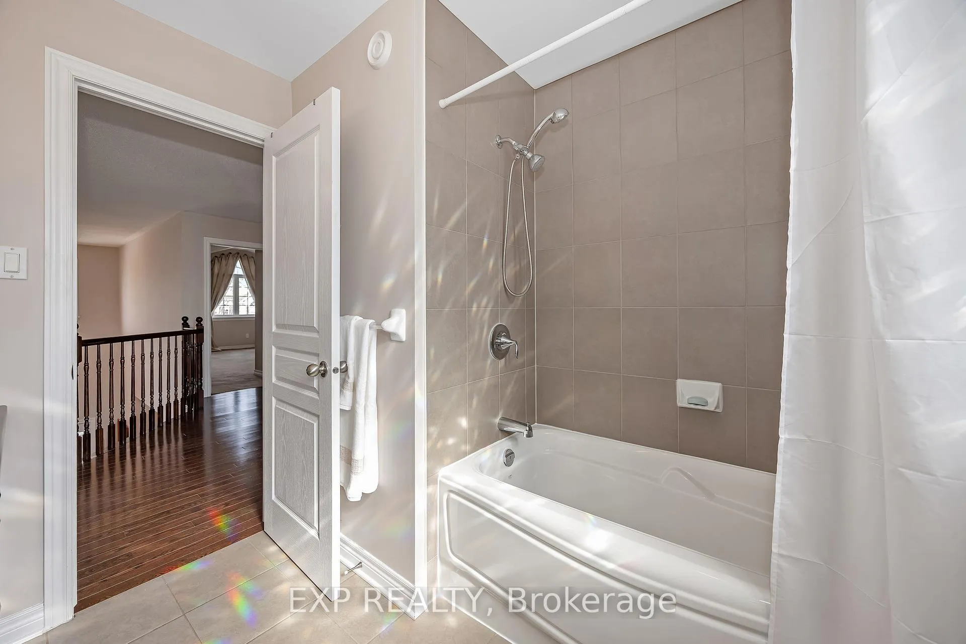 Photo 32 of 419 Landswood Way, Ottawa, Stittsville (South) — HOMEH