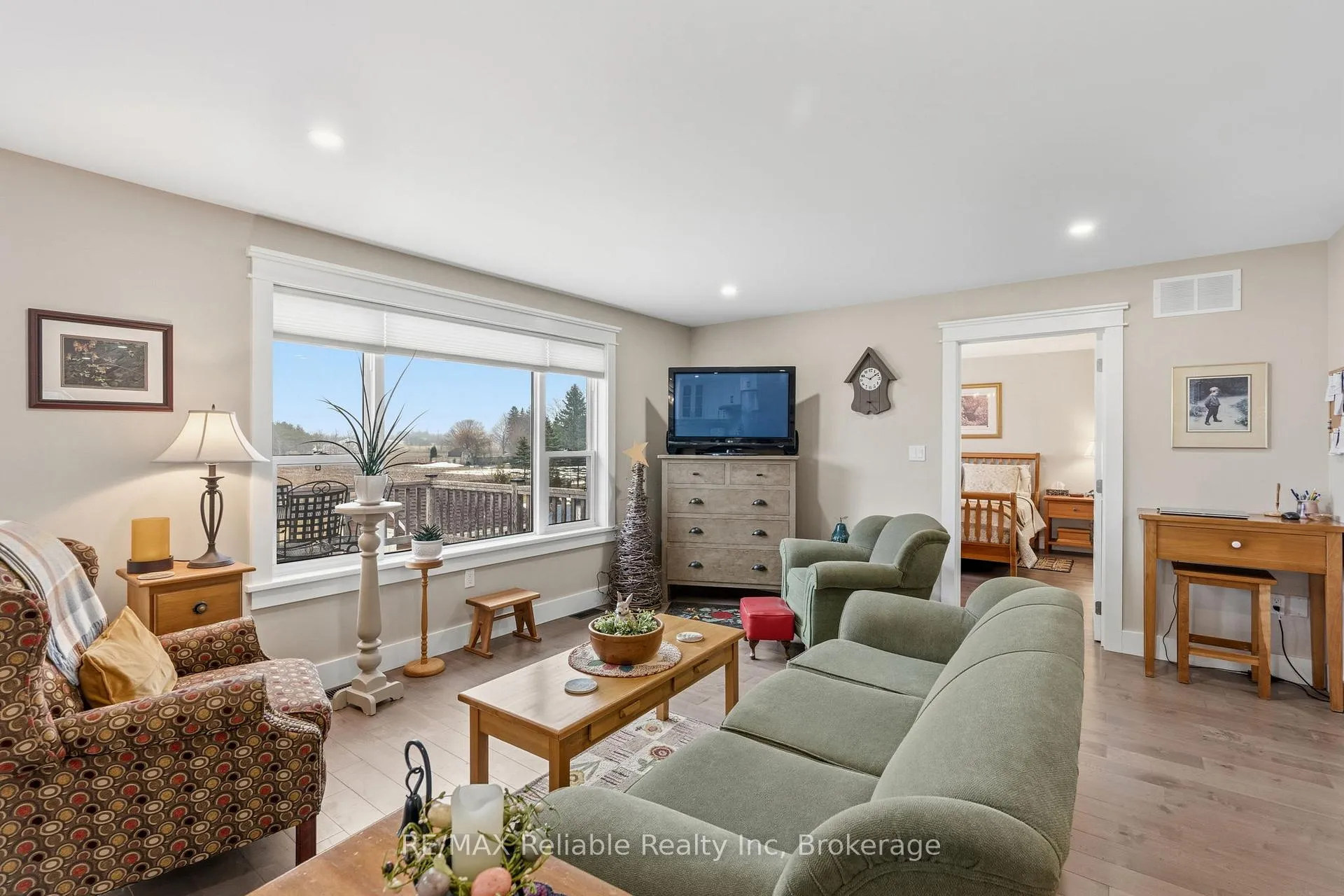 Photo 16 of 144 James Street, Huron East, Seaforth — HOMEH