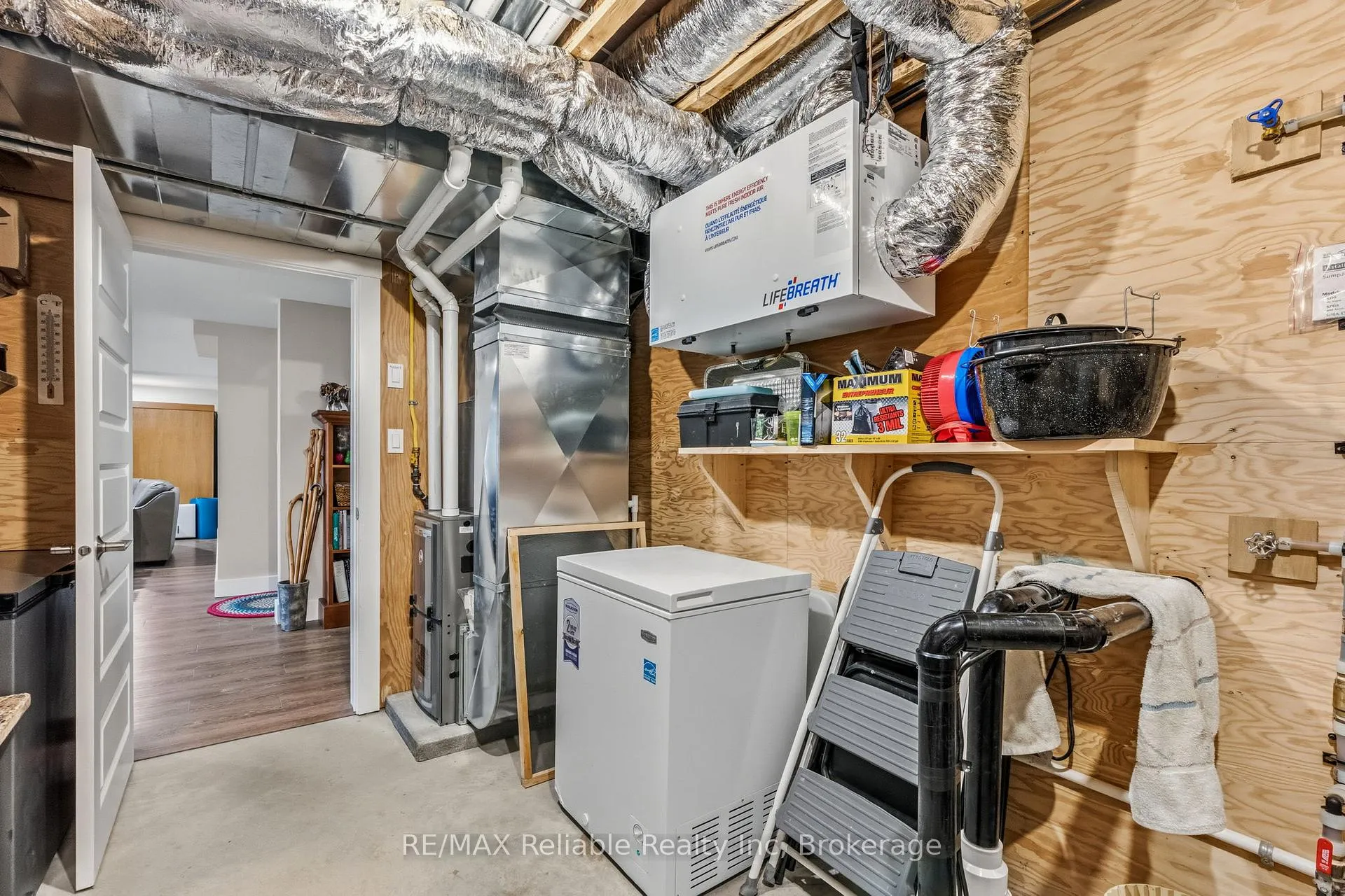 Photo 38 of 144 James Street, Huron East, Seaforth — HOMEH