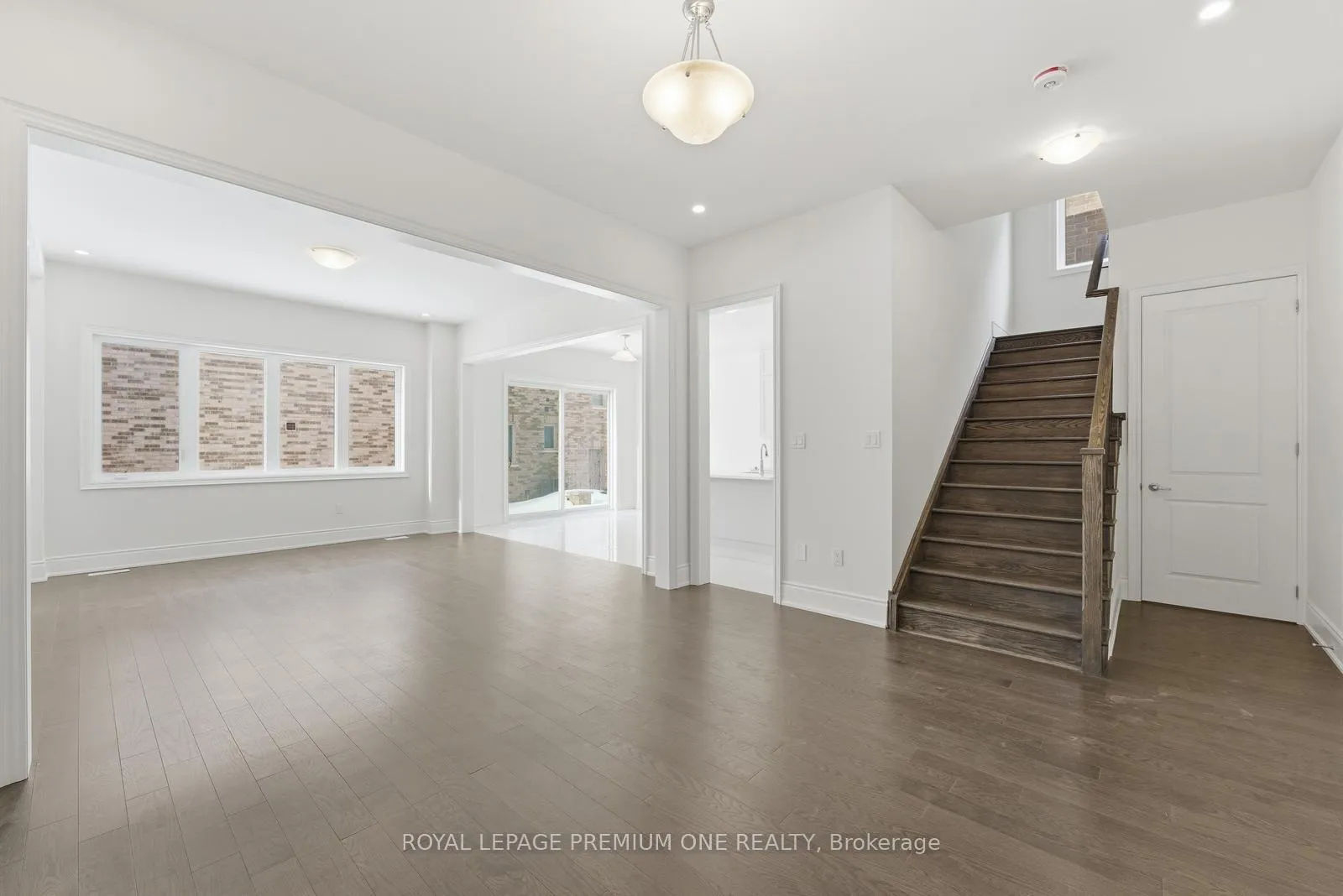 Photo 9 of 8 Raspberry Ridge Avenue, Caledon, Bolton North — HOMEH