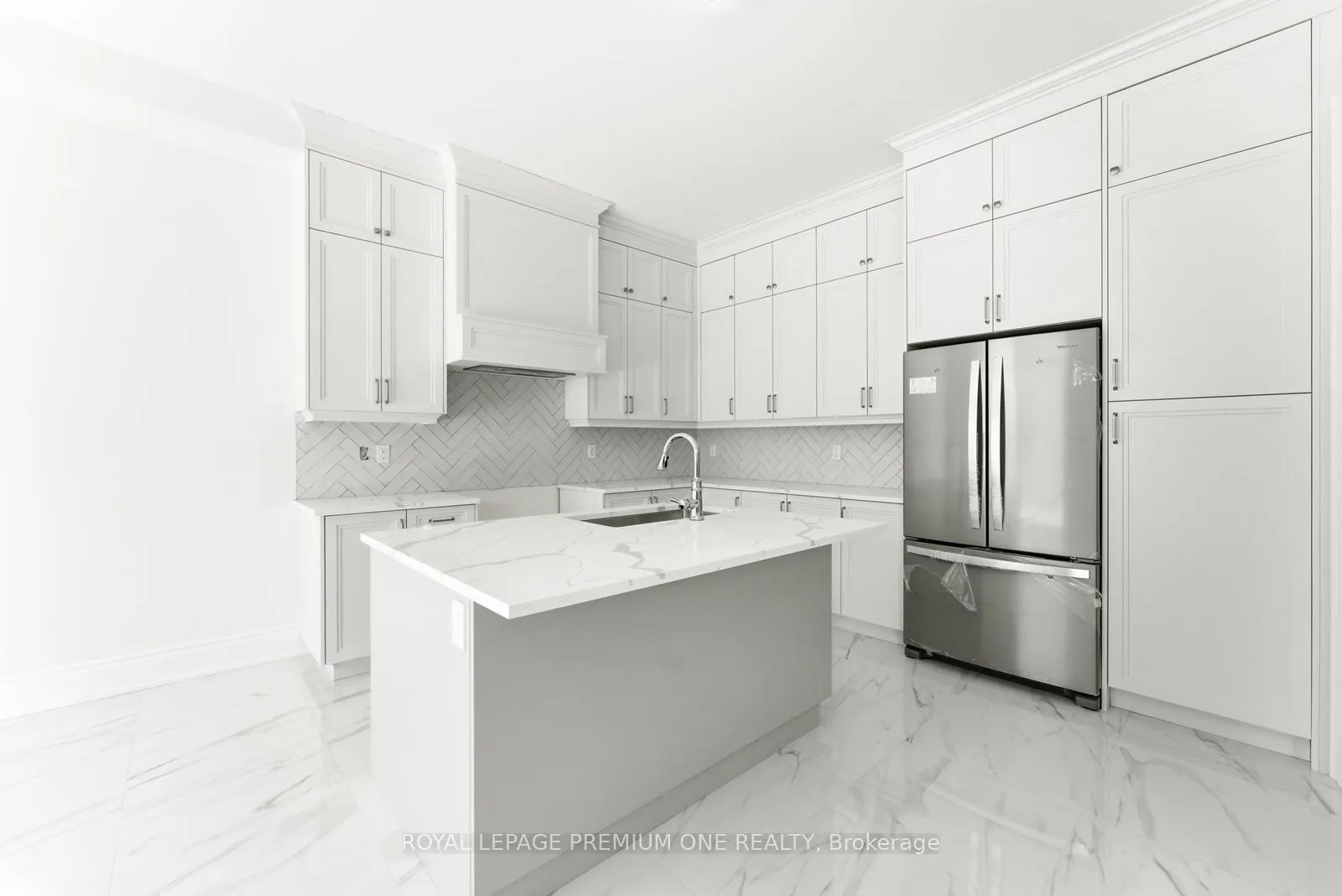 Photo 13 of 8 Raspberry Ridge Avenue, Caledon, Bolton North — HOMEH