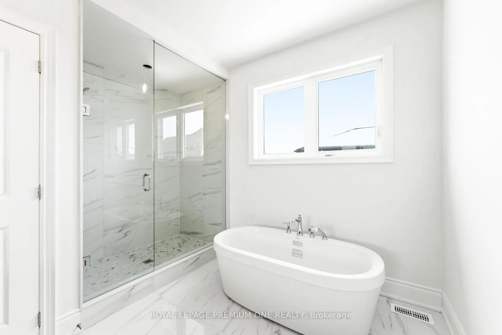 Photo 28 of 8 Raspberry Ridge Avenue, Caledon, Bolton North — HOMEH