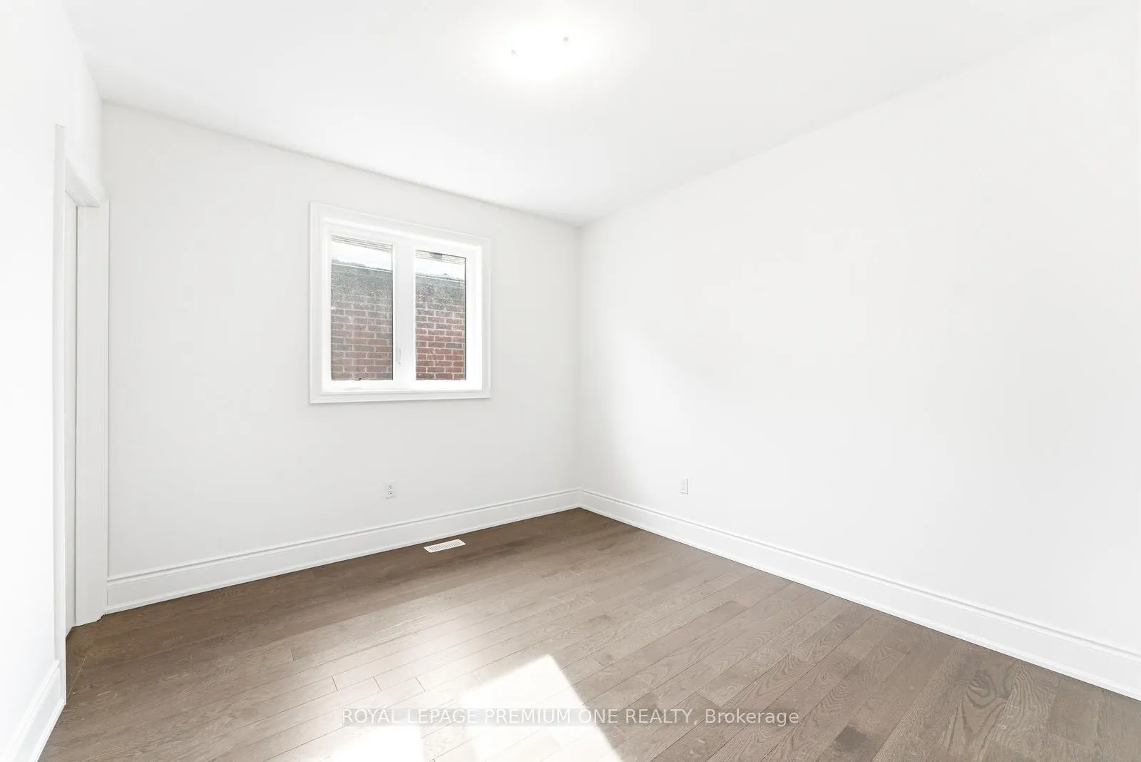 Photo 31 of 8 Raspberry Ridge Avenue, Caledon, Bolton North — HOMEH