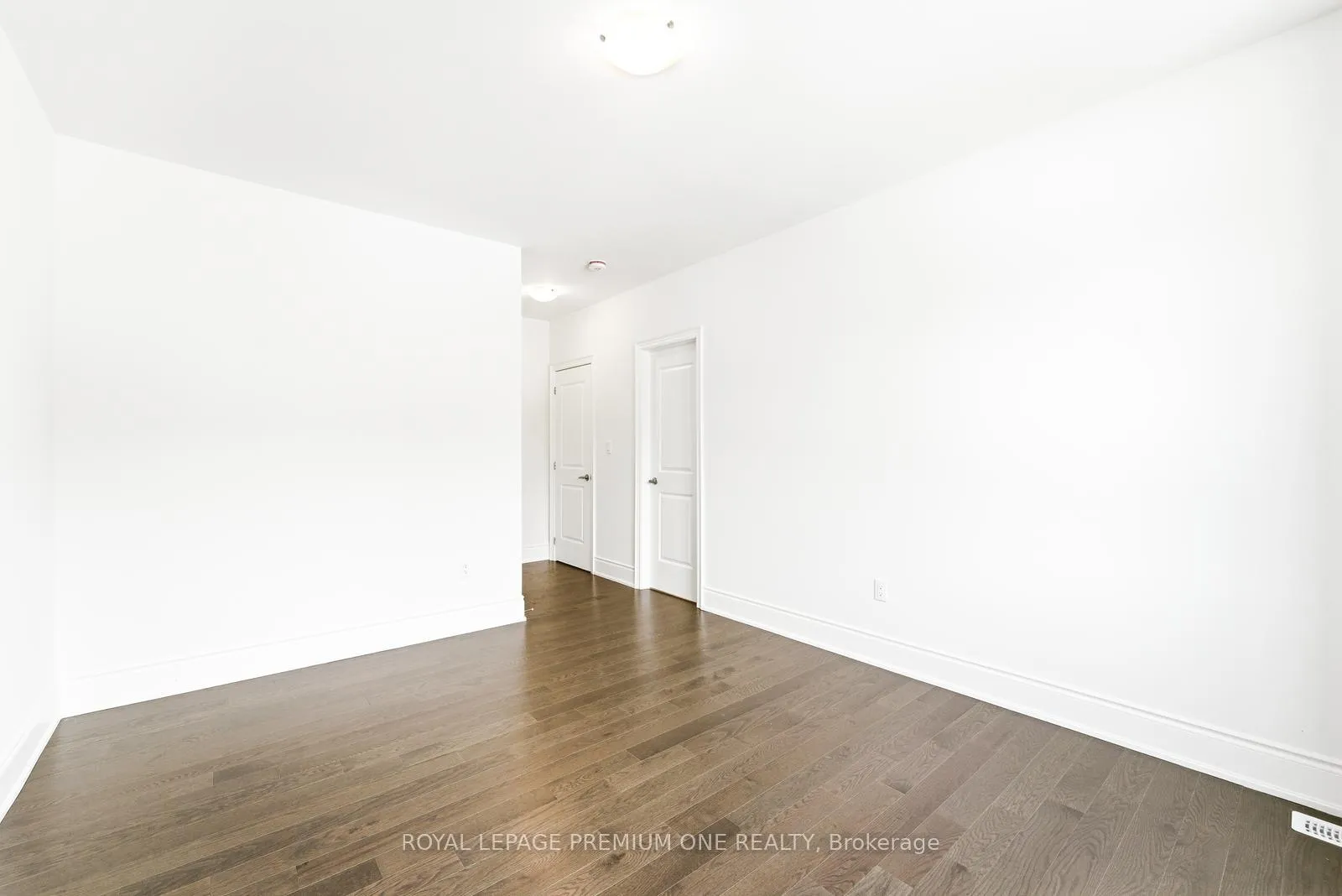 Photo 36 of 8 Raspberry Ridge Avenue, Caledon, Bolton North — HOMEH