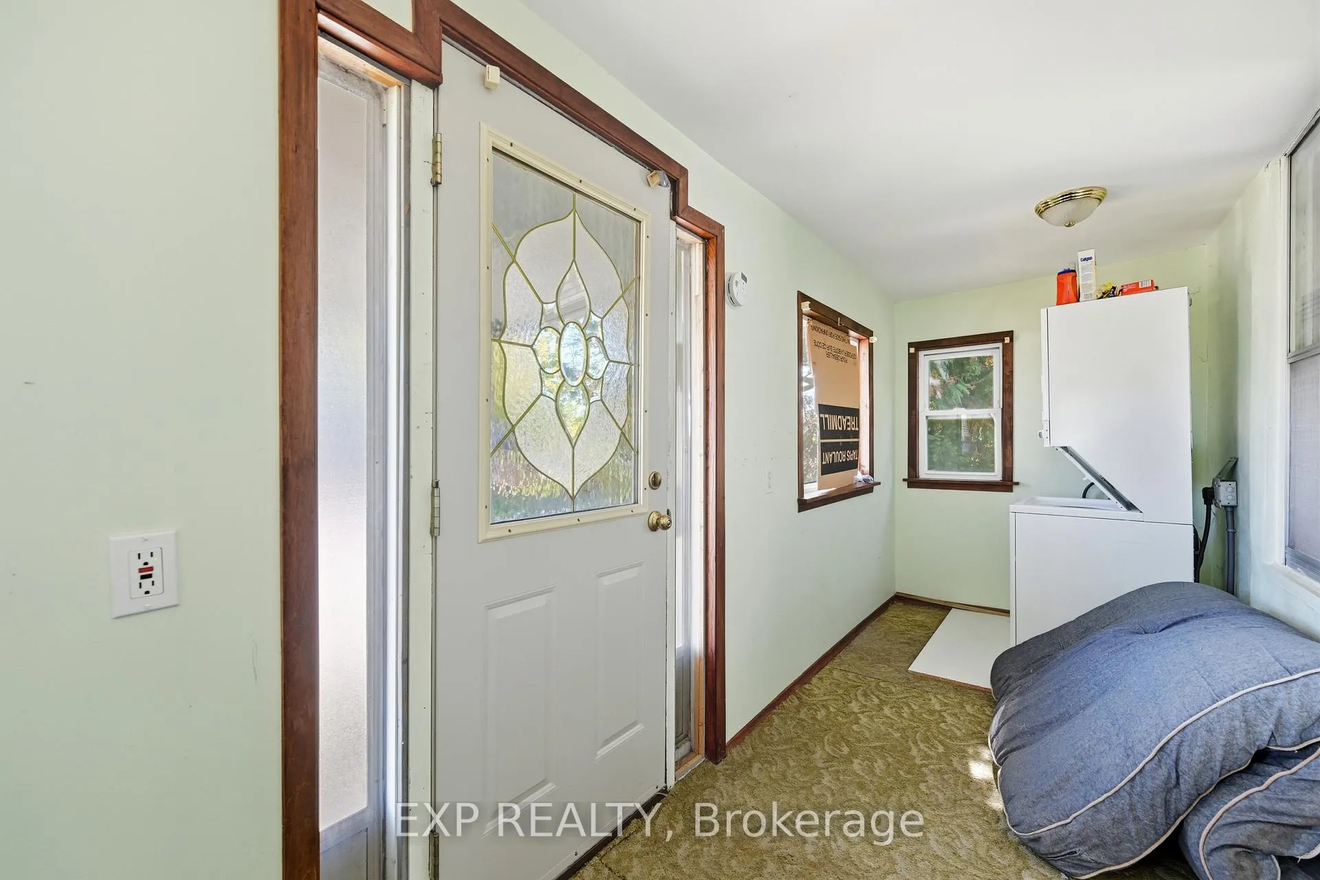 Photo 5 of 4741 First Avenue, Niagara Falls, Cherrywood — HOMEH