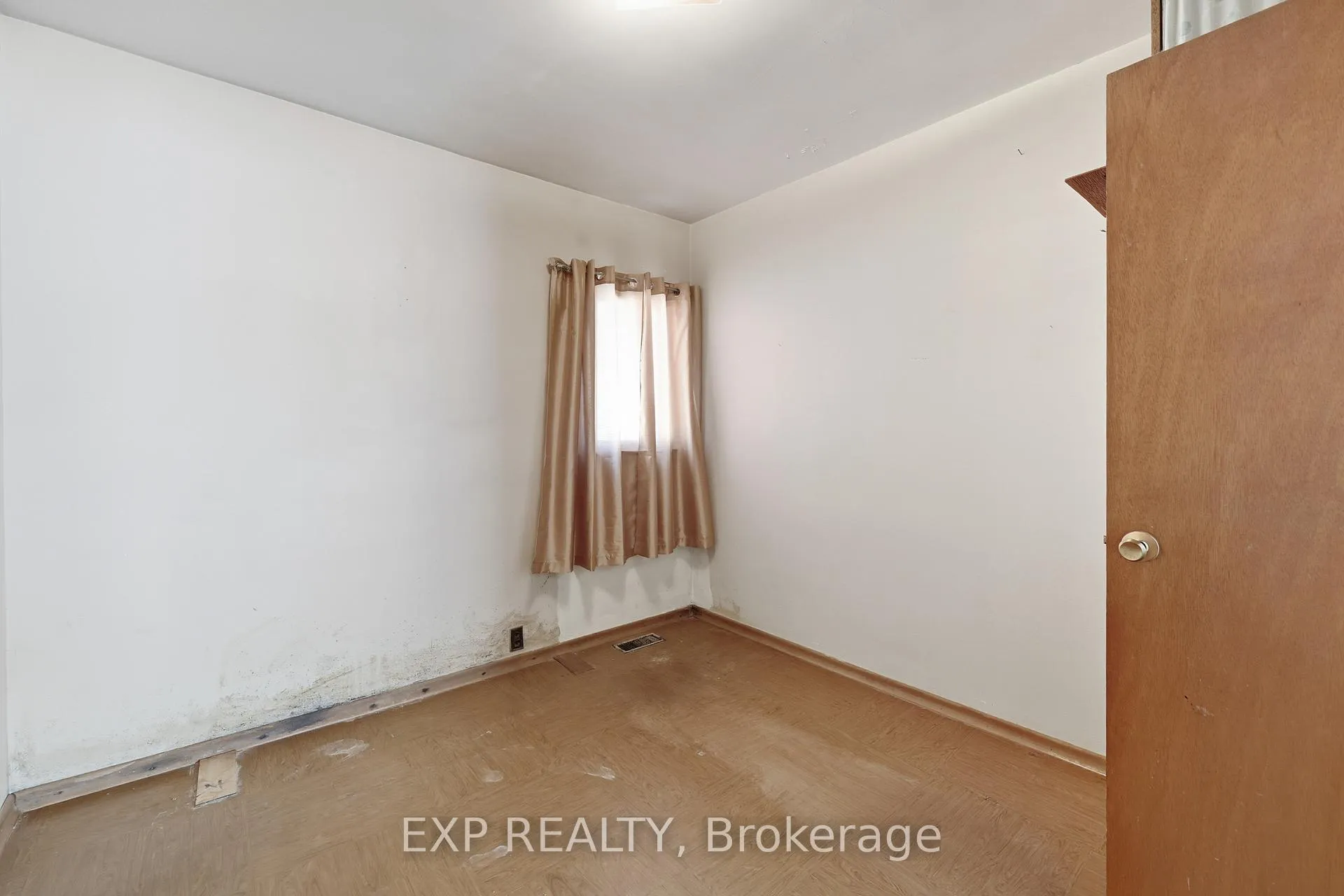 Photo 13 of 4741 First Avenue, Niagara Falls, Cherrywood — HOMEH