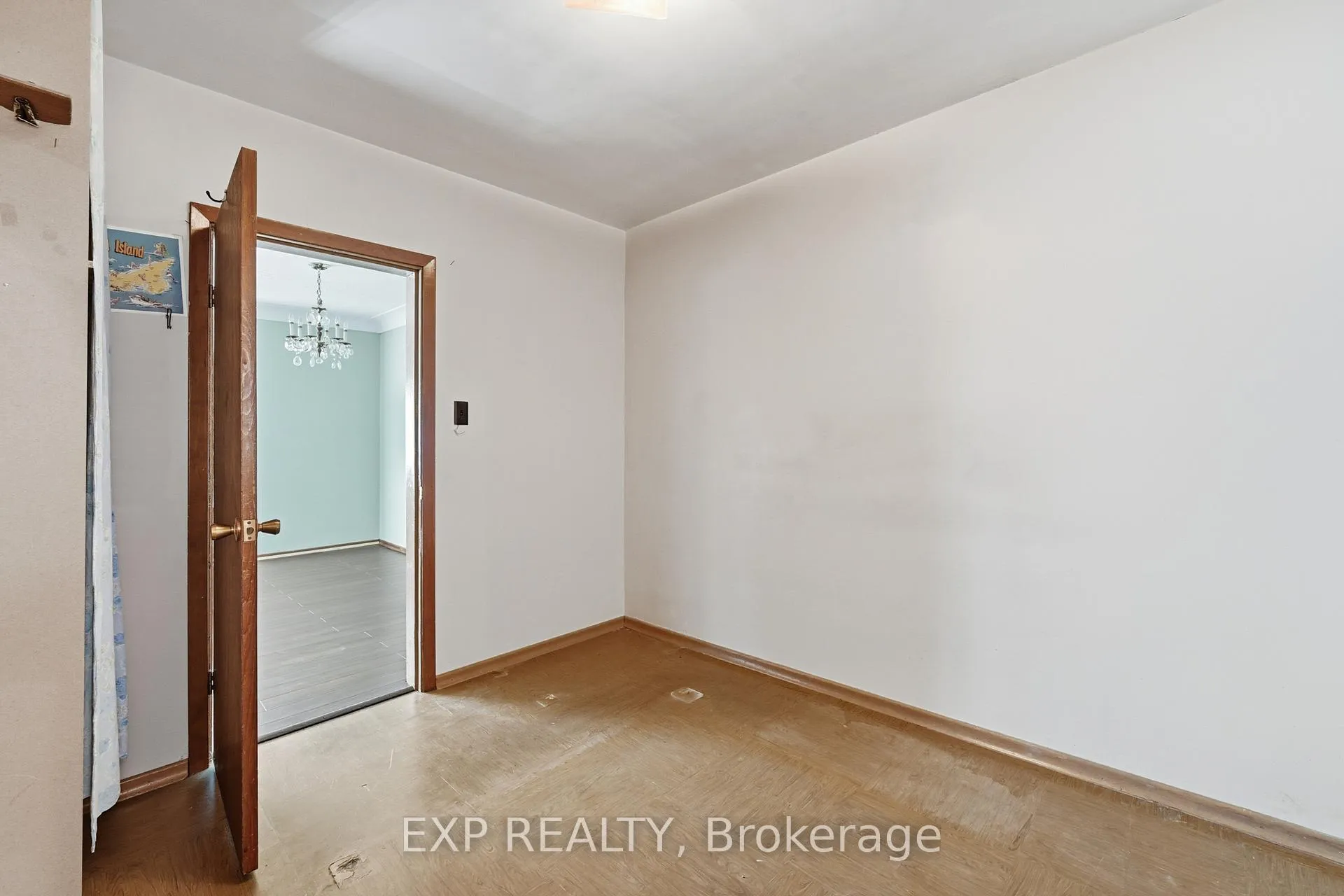 Photo 15 of 4741 First Avenue, Niagara Falls, Cherrywood — HOMEH