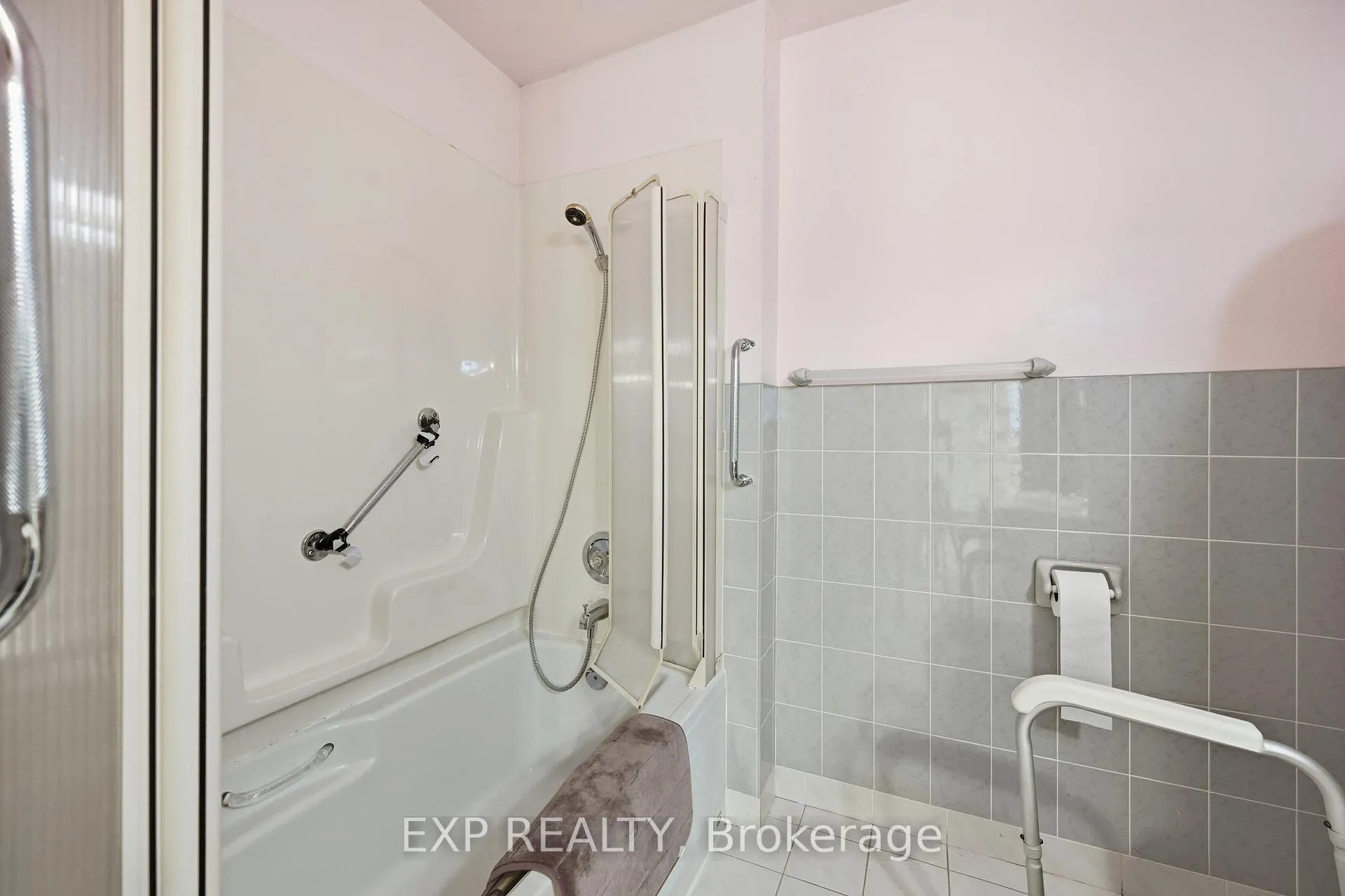 Photo 24 of 4741 First Avenue, Niagara Falls, Cherrywood — HOMEH
